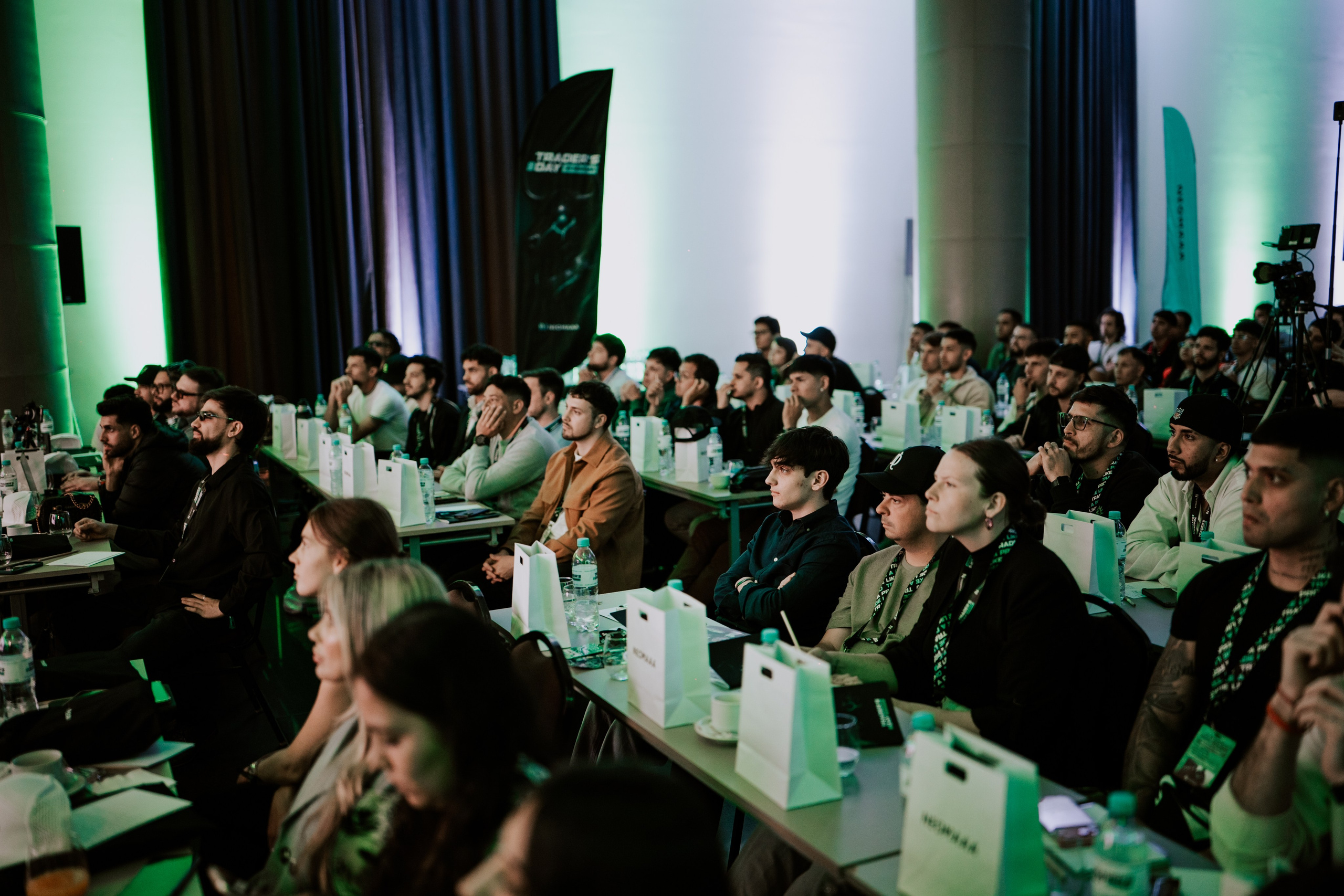 TRADERS DAY By NeomAAA Argentina. NeomAAA Funds Gallery