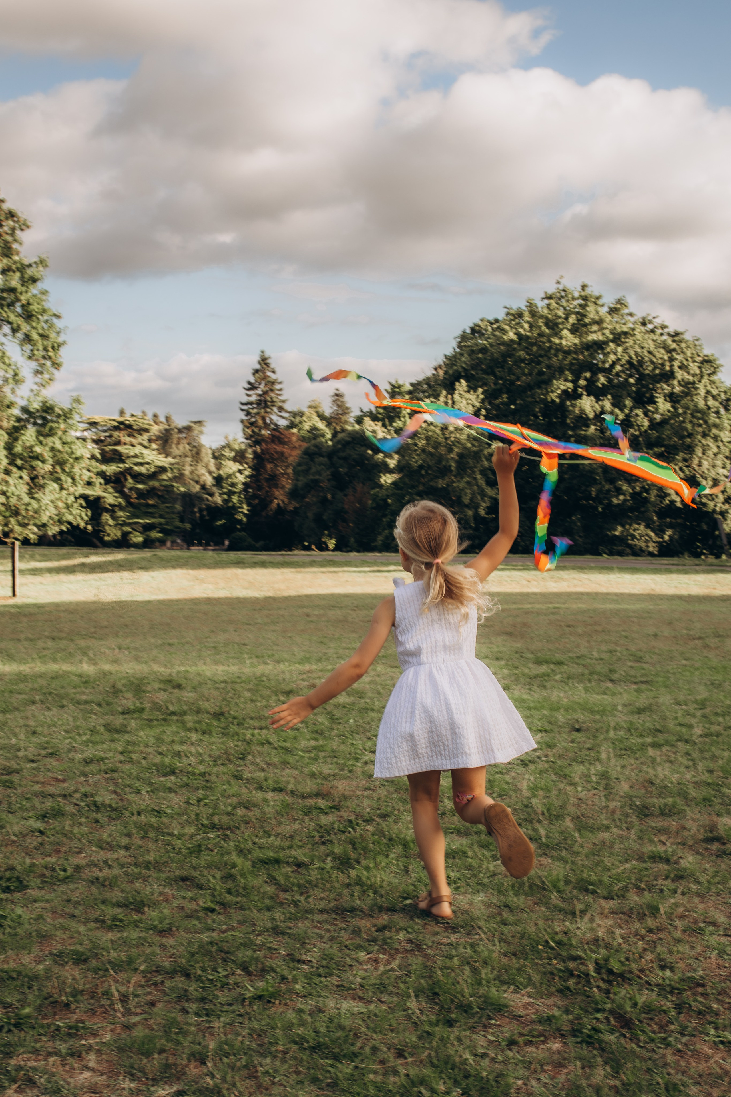 Séance famille en exterieur. Photographe des familles et enfants à Nantes et alentours