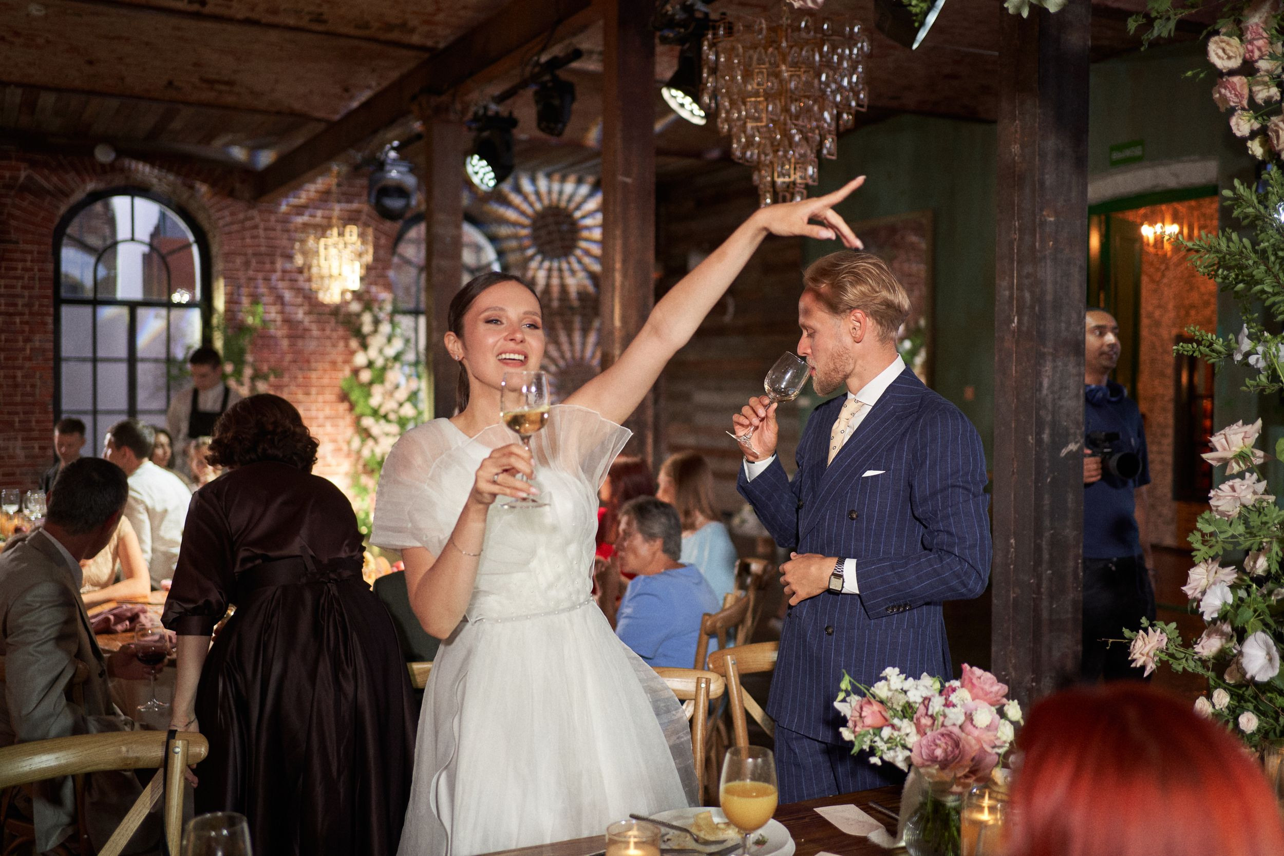 Зарощенный замок Юлии и Ильи. VENSKAYA WEDDING & EVENT PLANNER