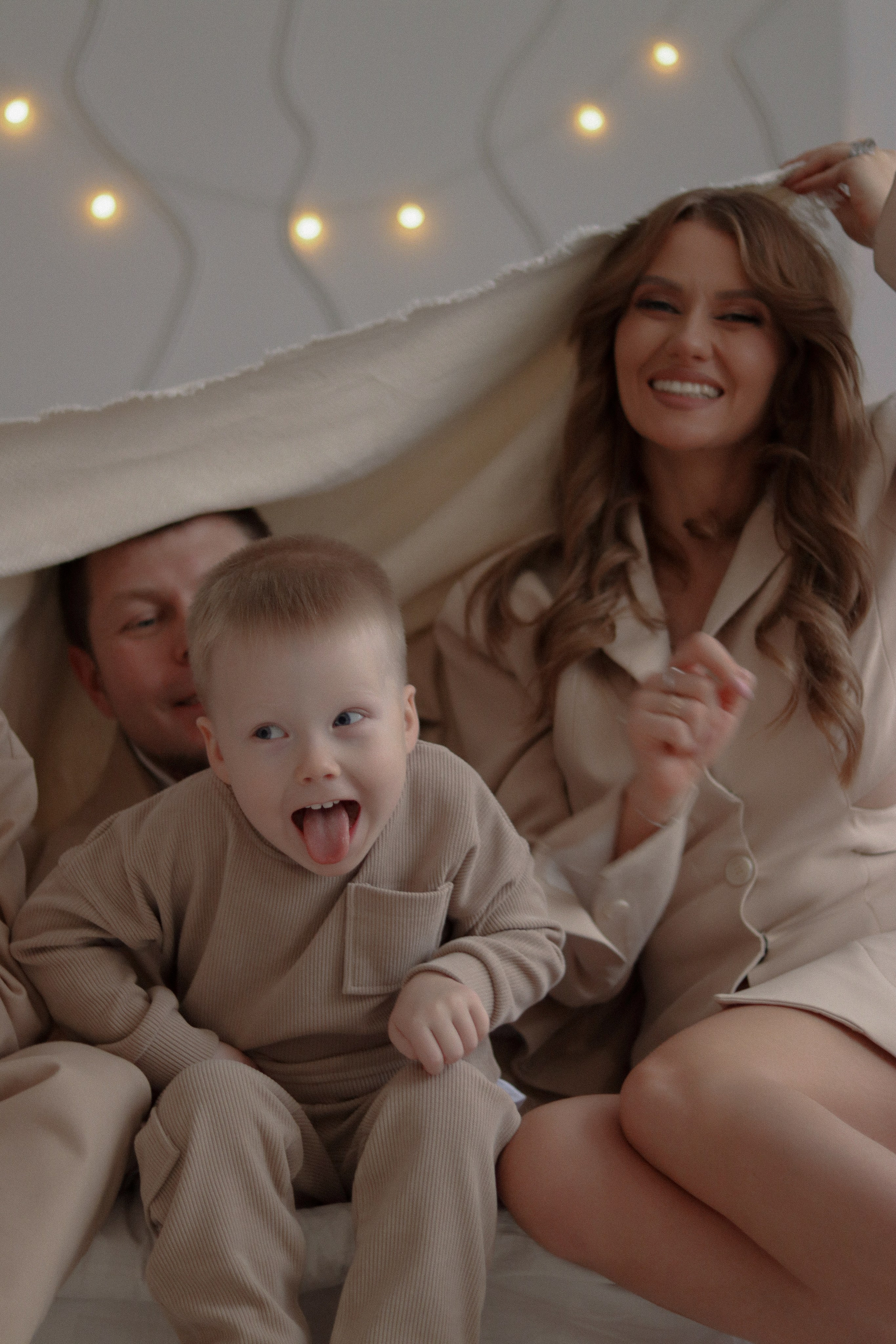 Семья Юли, Жени, Платона и Мирона. Фотограф Самара Лена Мандарин