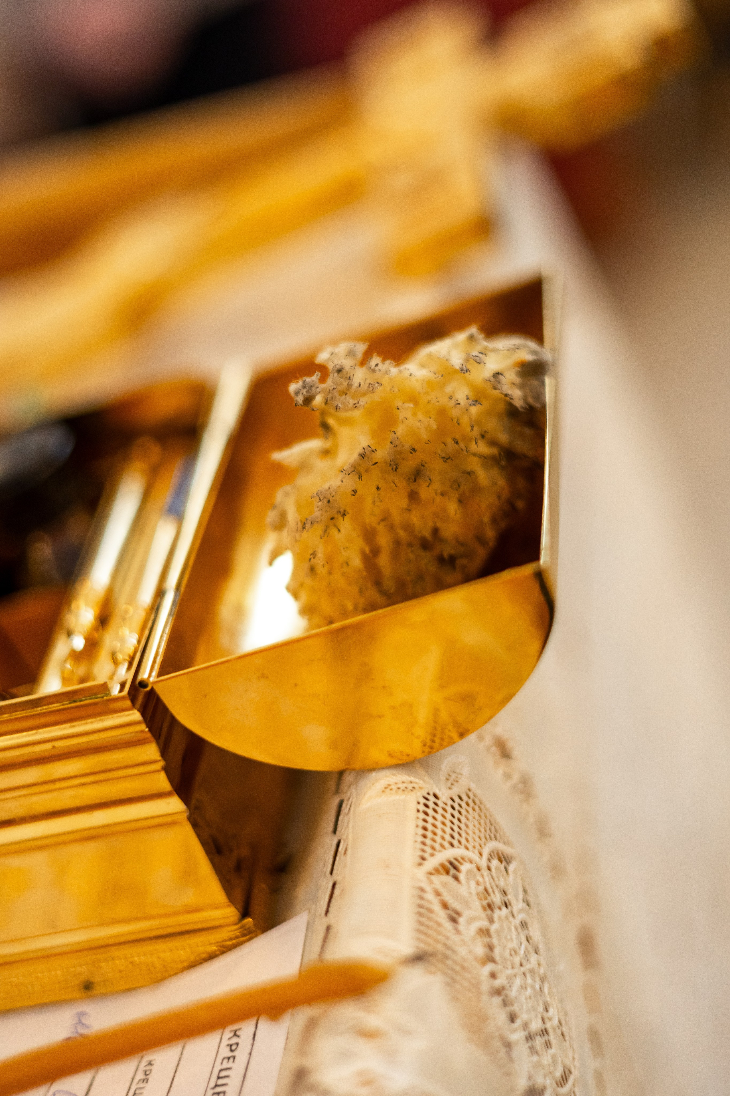 Таинство крещения. Фотограф FOTOBANKA