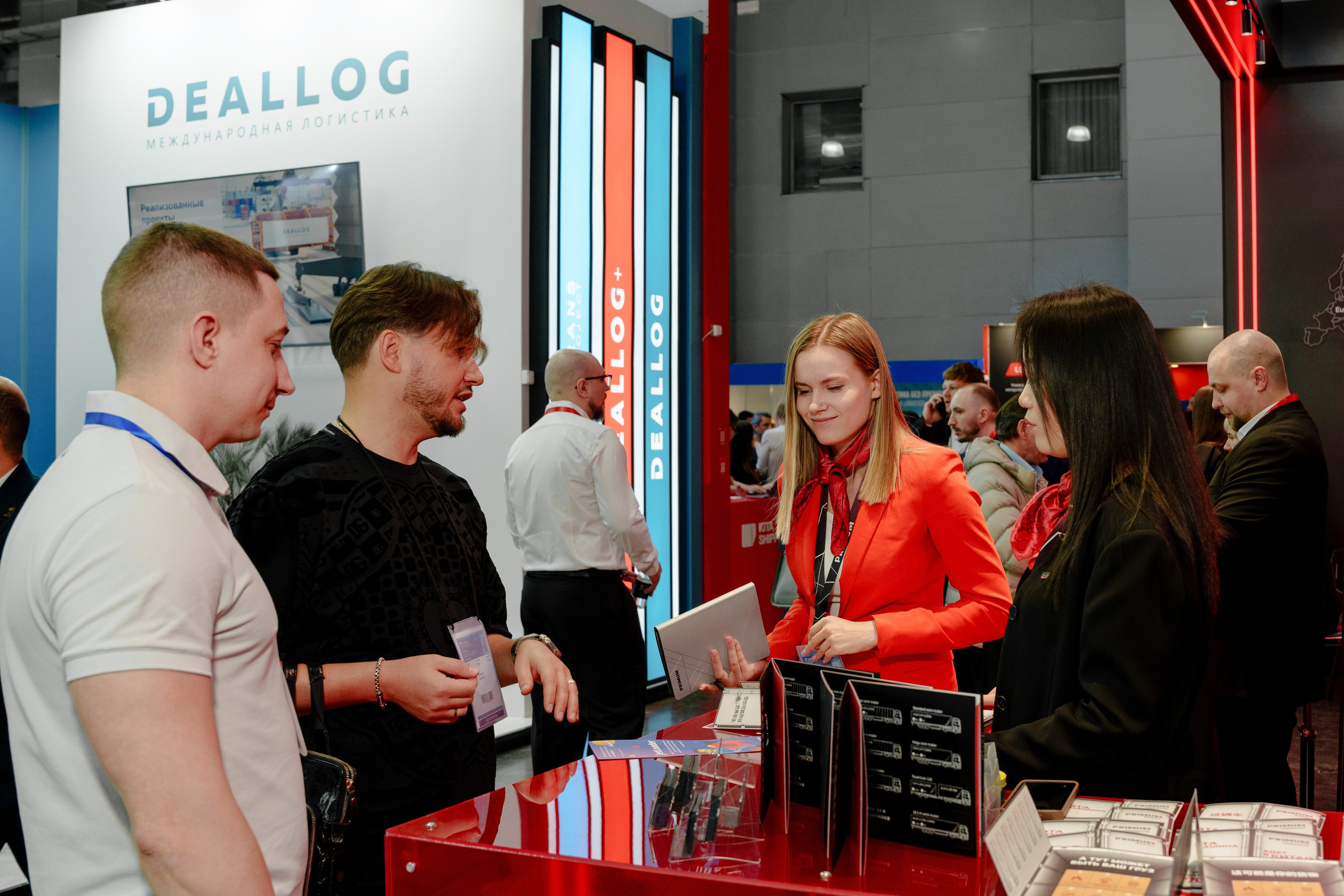 Репортажный фотограф на экспо Крокус. Репортажный фотограф Москва Сергей Дружинин