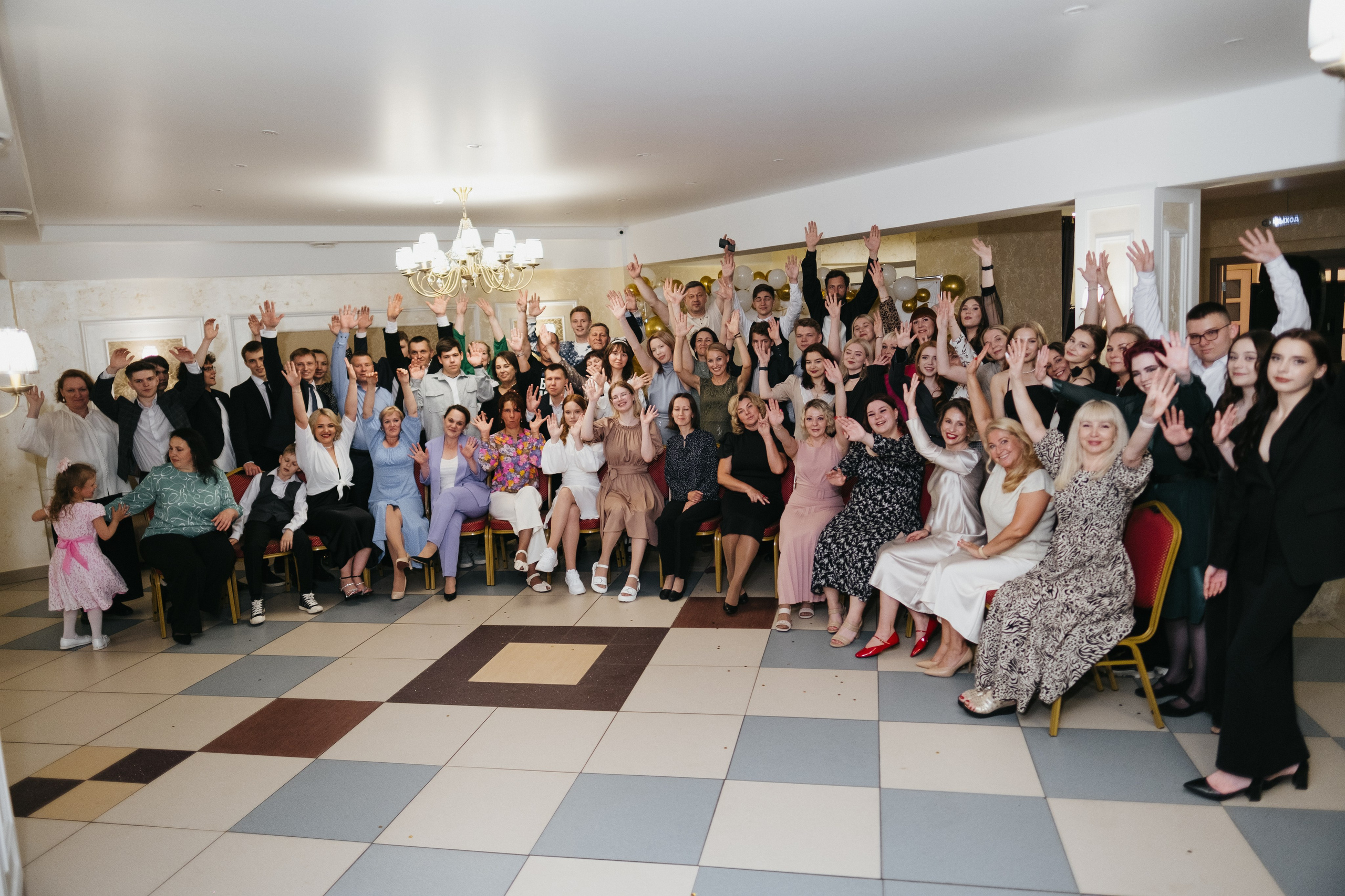 Выпускной 11 класс школы № 30. Свадебный и репортажной фотограф Денис Ожигин в Краснодаре и Краснодарском крае