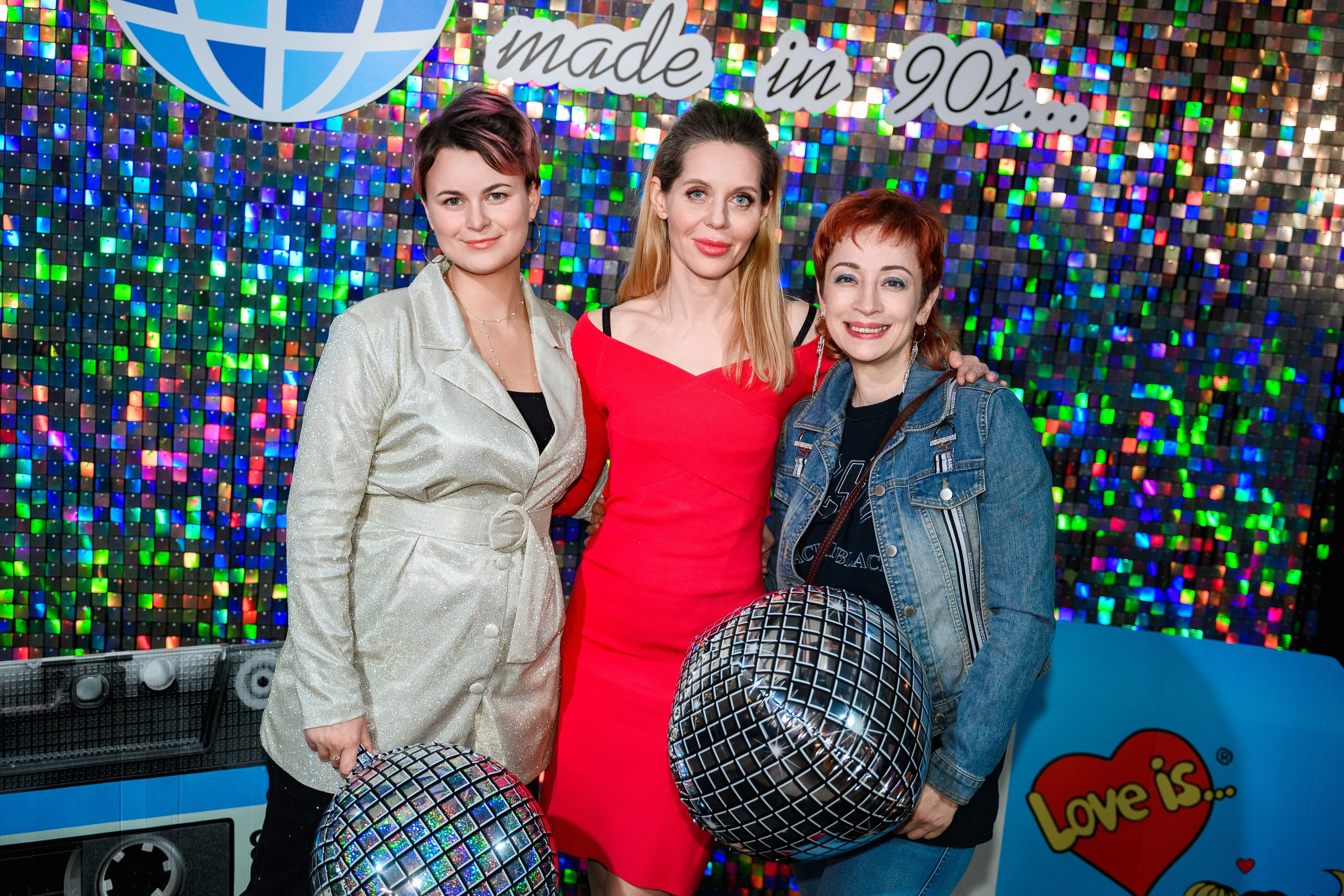 Фотосъёмка Корпоратива в стиле 90-х. Фотограф Алексей Лукин. Профессиональная фотосъёмка в Санкт-Петербурге. Обработка и Ретушь фотографий