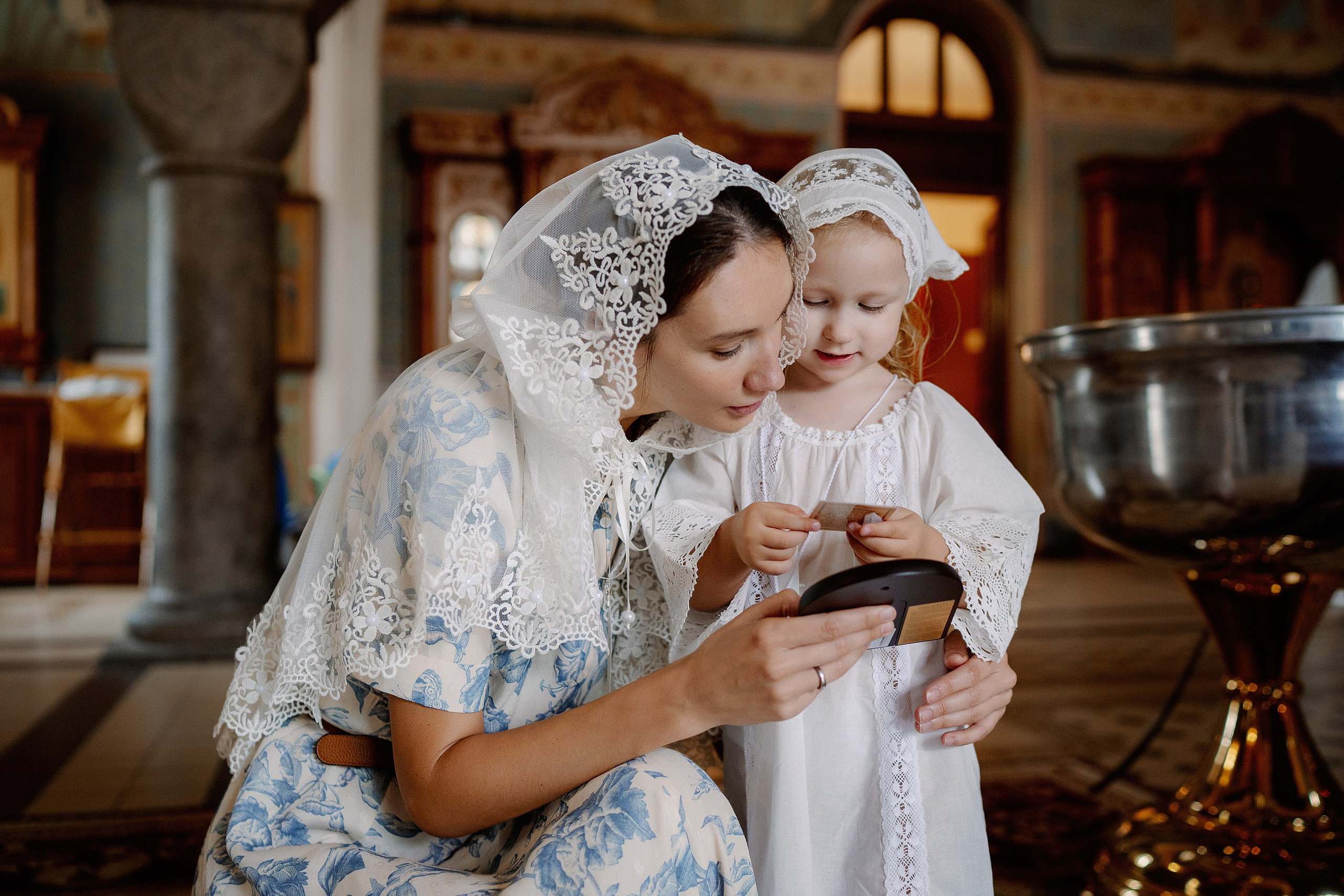 Крещение Эммы. Фотограф на Крещение и Венчание в Красноярске Рамазанова Юлия