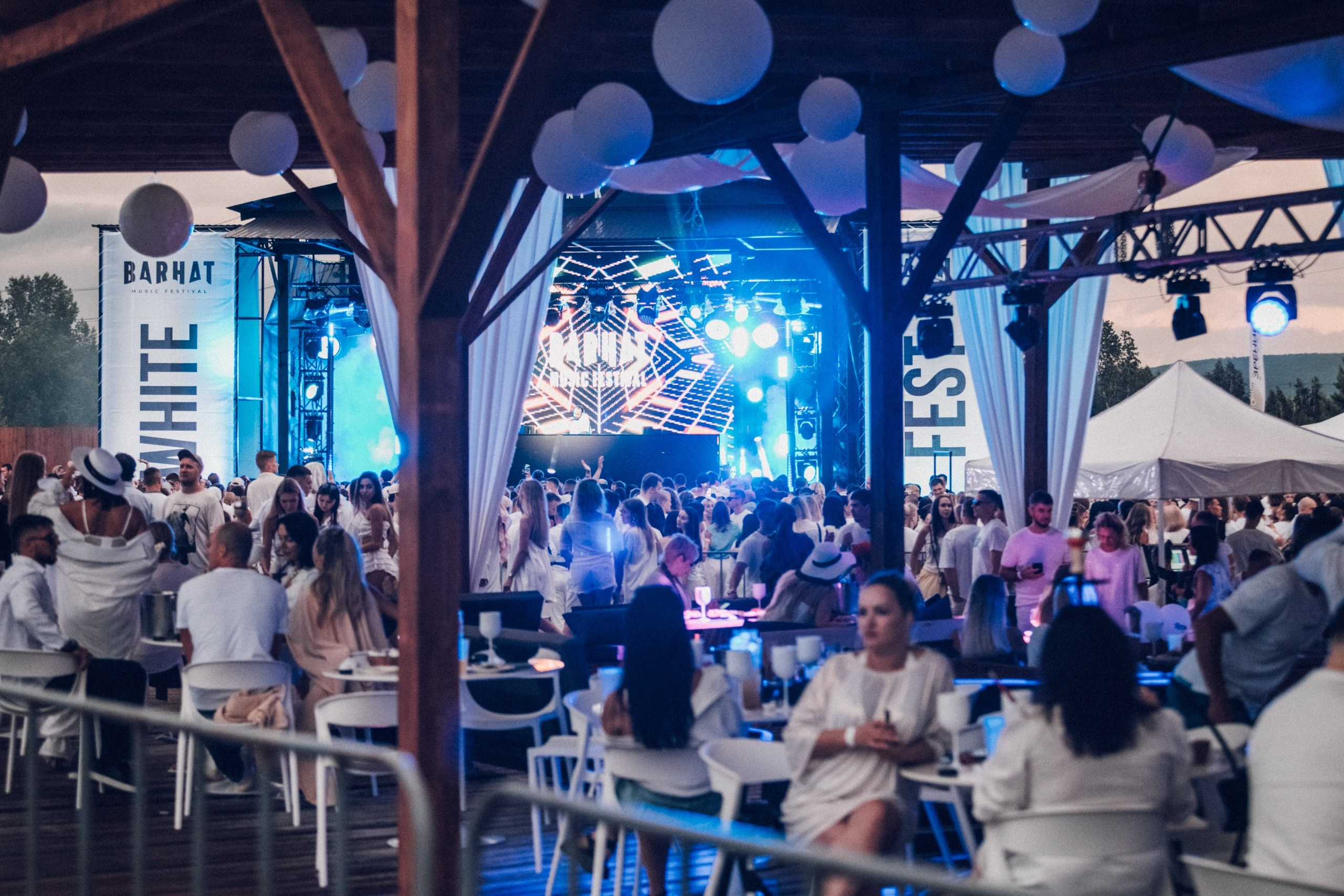 White Party @ Бархат парк. Репортажный фотограф Максим Полянский. Москва, Санкт-Петербург, Красноярск