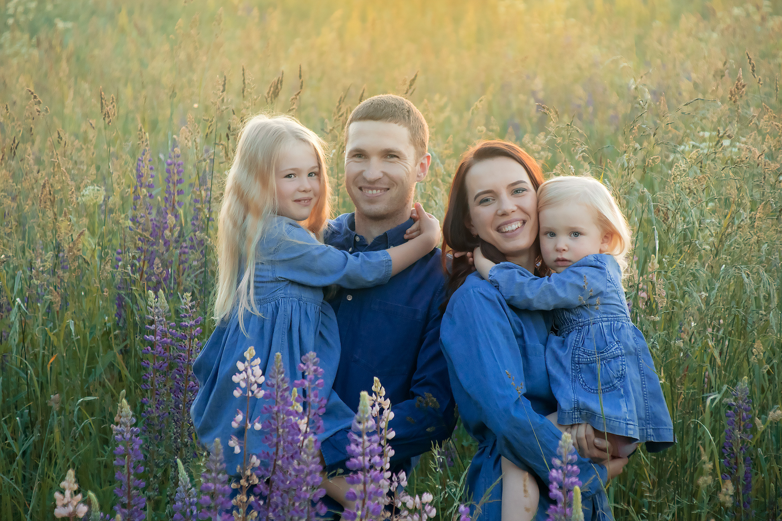 Фотосессии в Люпинах. Семейный и детский фотограф в Ярославле Абрамов Артём