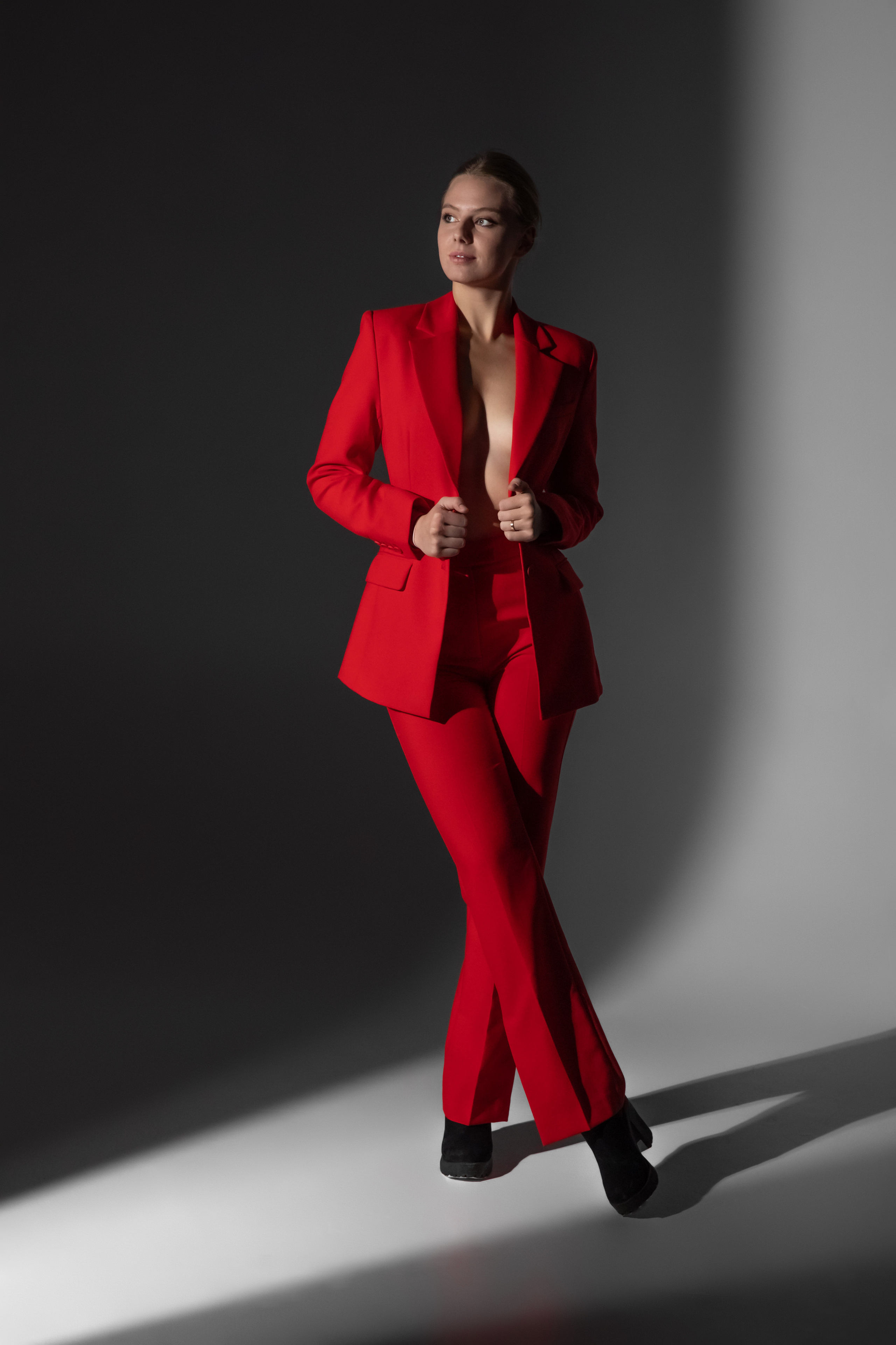 Портреты в стиле VOGUE. Студийный фотограф Пермь