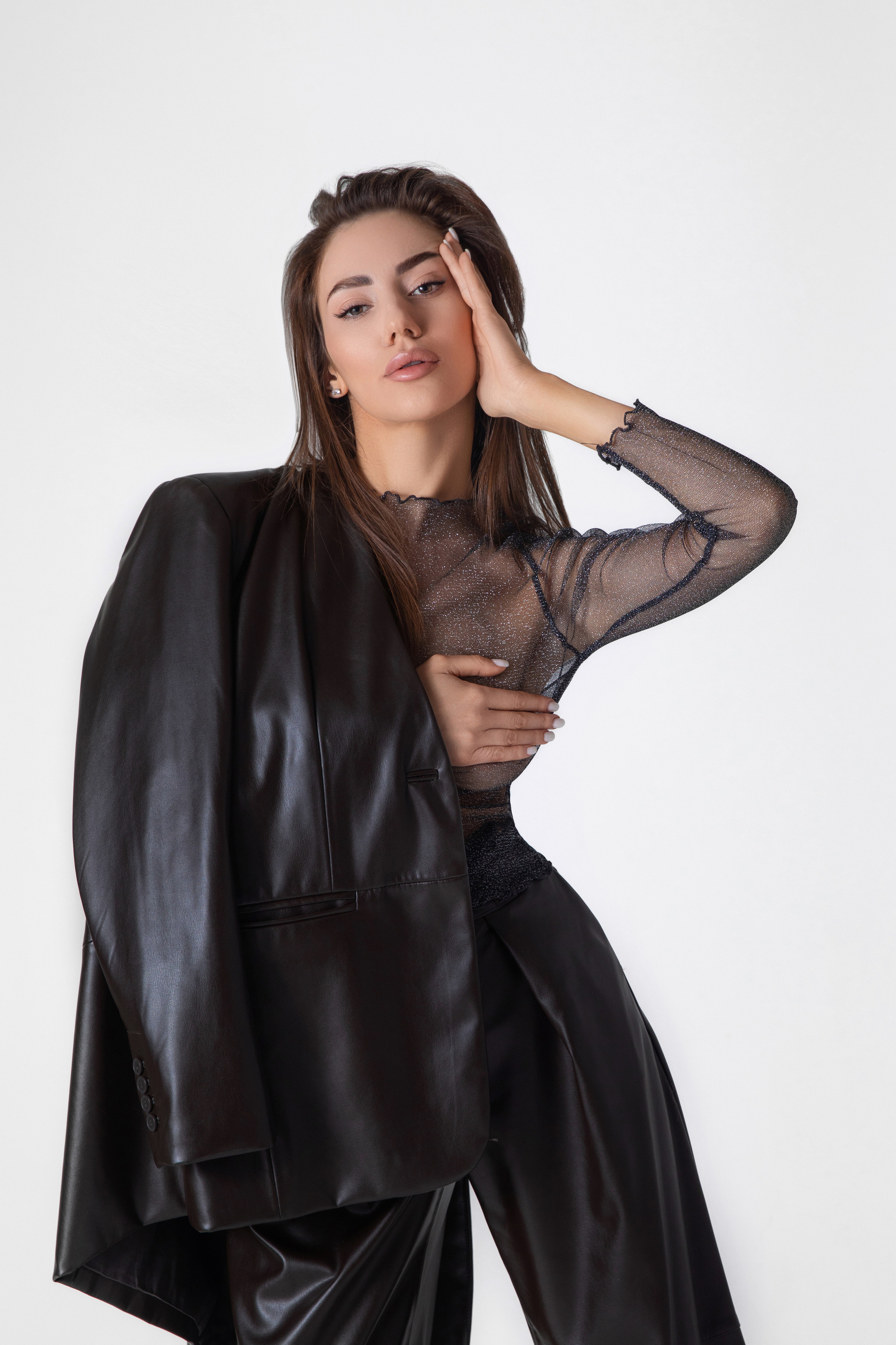 Портреты в стиле VOGUE. Студийный фотограф Пермь