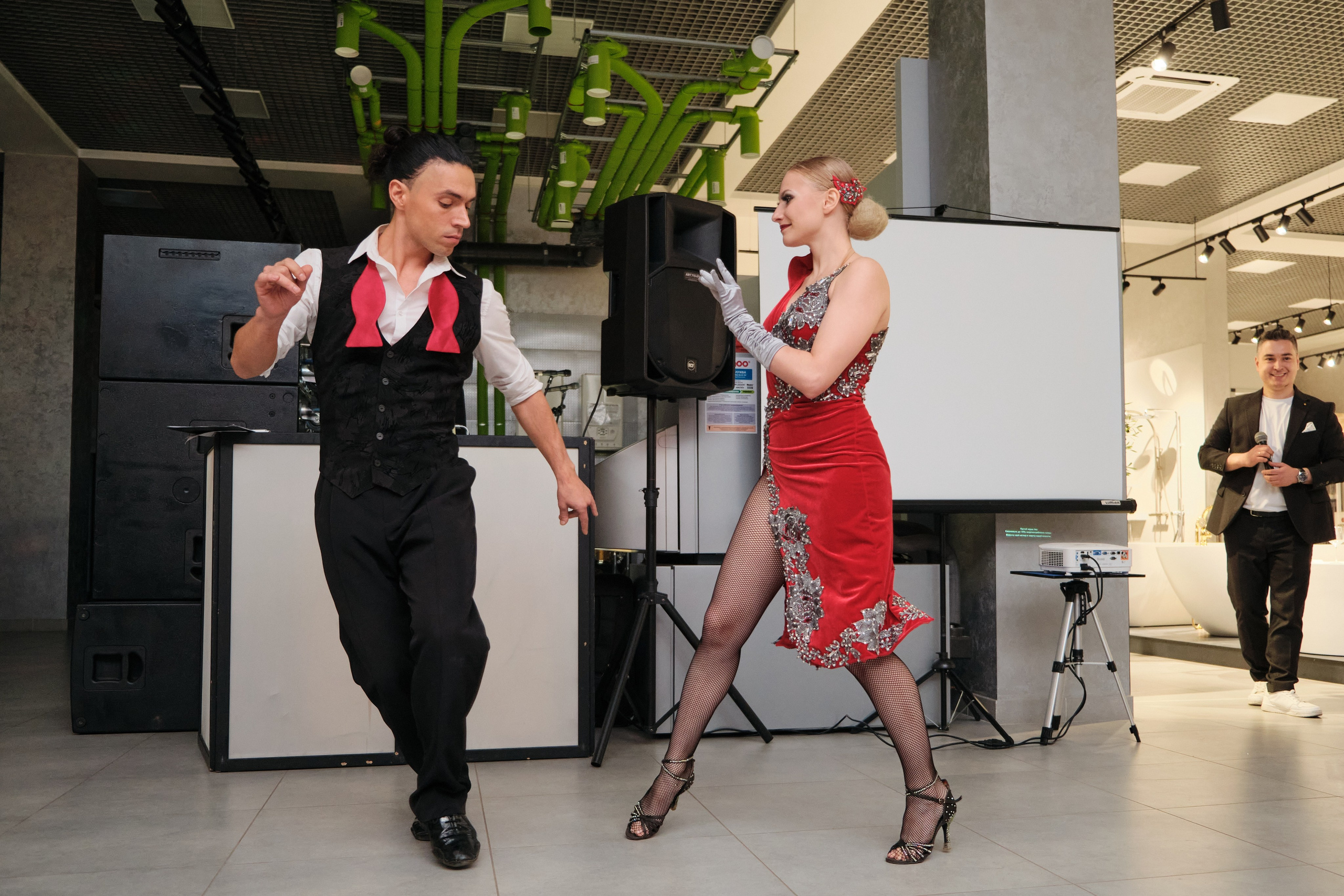 Открытие салона 100 градусов. Антон Ив