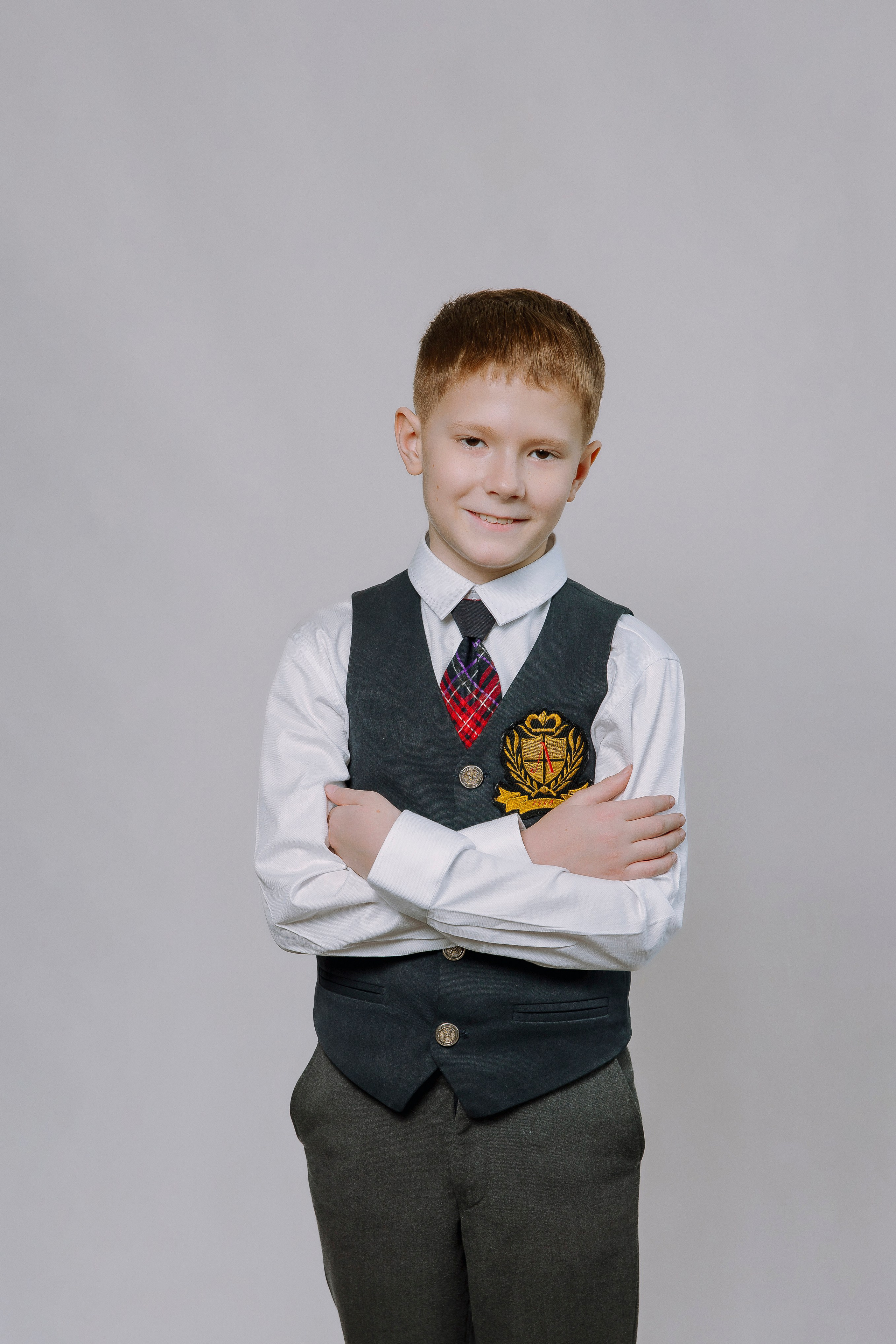 Портрет на светлом фоне- начальная школа. Выпускные альбомы Натальи Бутко: Новороссийск, Анапа, Геленджик