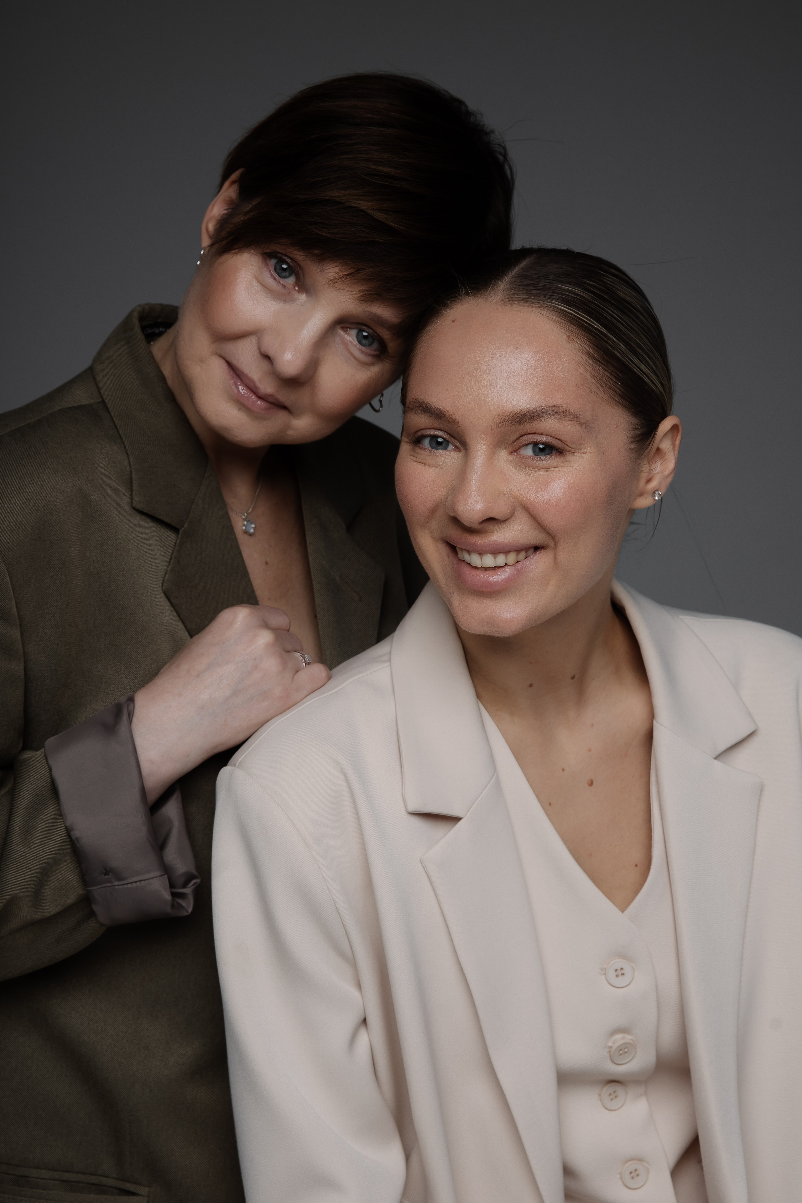 Мама и дочь, минимализм. СВАДЕБНЫЙ ФОТОГРАФ ЧЕЛЯБИНСК