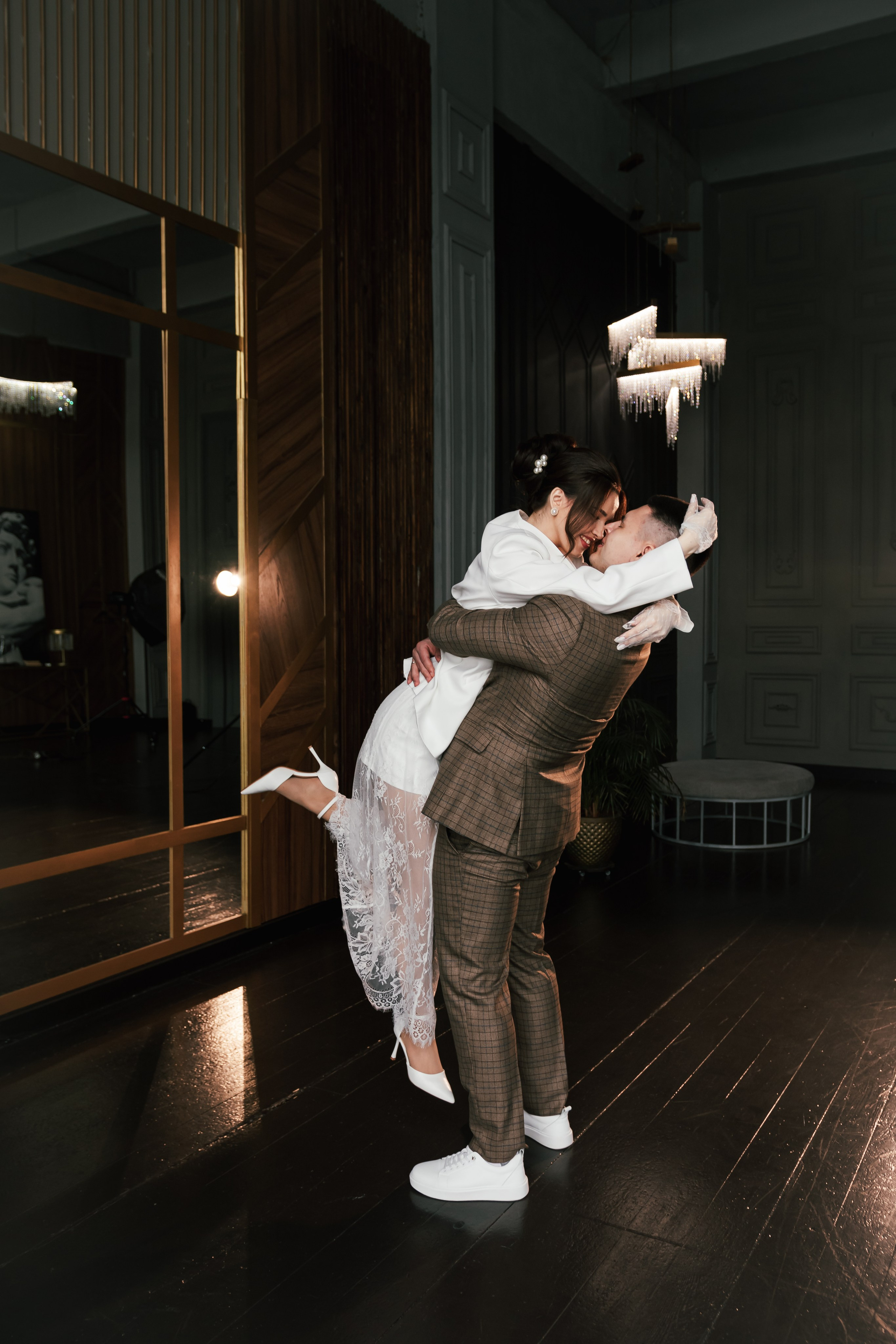 Айсылу и Влад ЗАГС Центральный и фотостудия FREEDOM. Фотограф Новосибирск