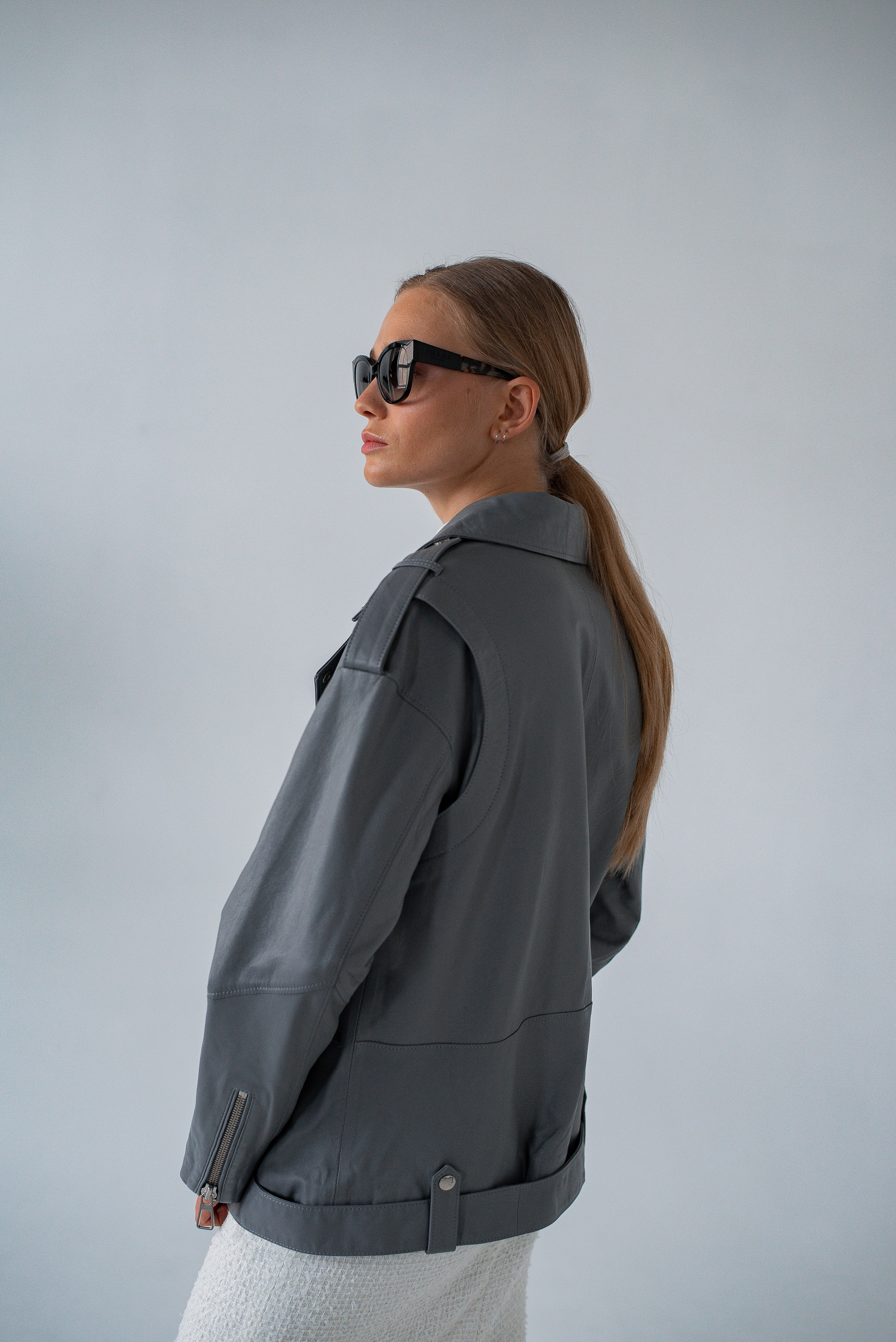 Куртки (фон). Контент фотограф в Москве Лихачева Ксения