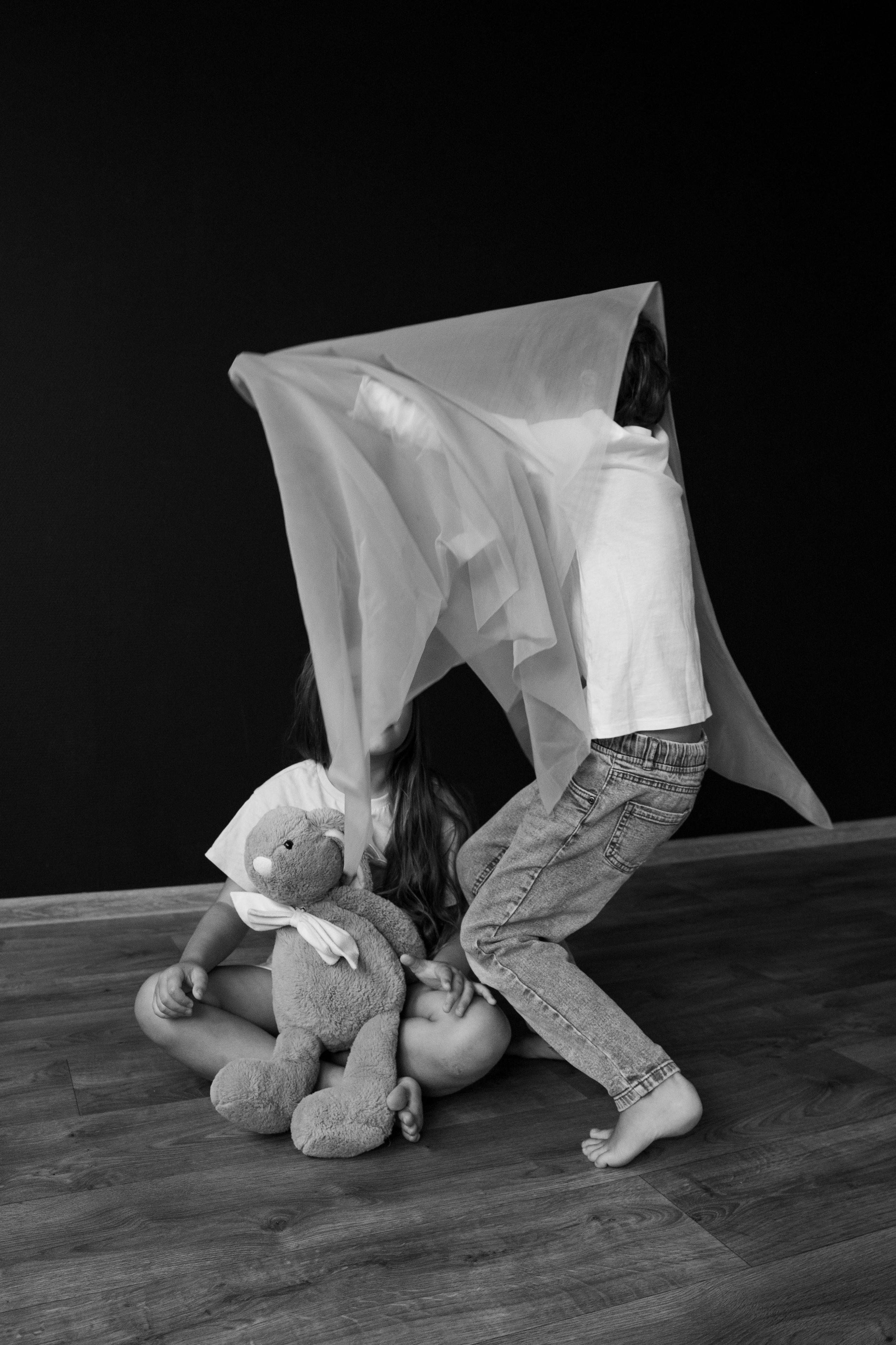 Easter children’s photo session. Professional Photographer in Portugal. Oksana Lomnova