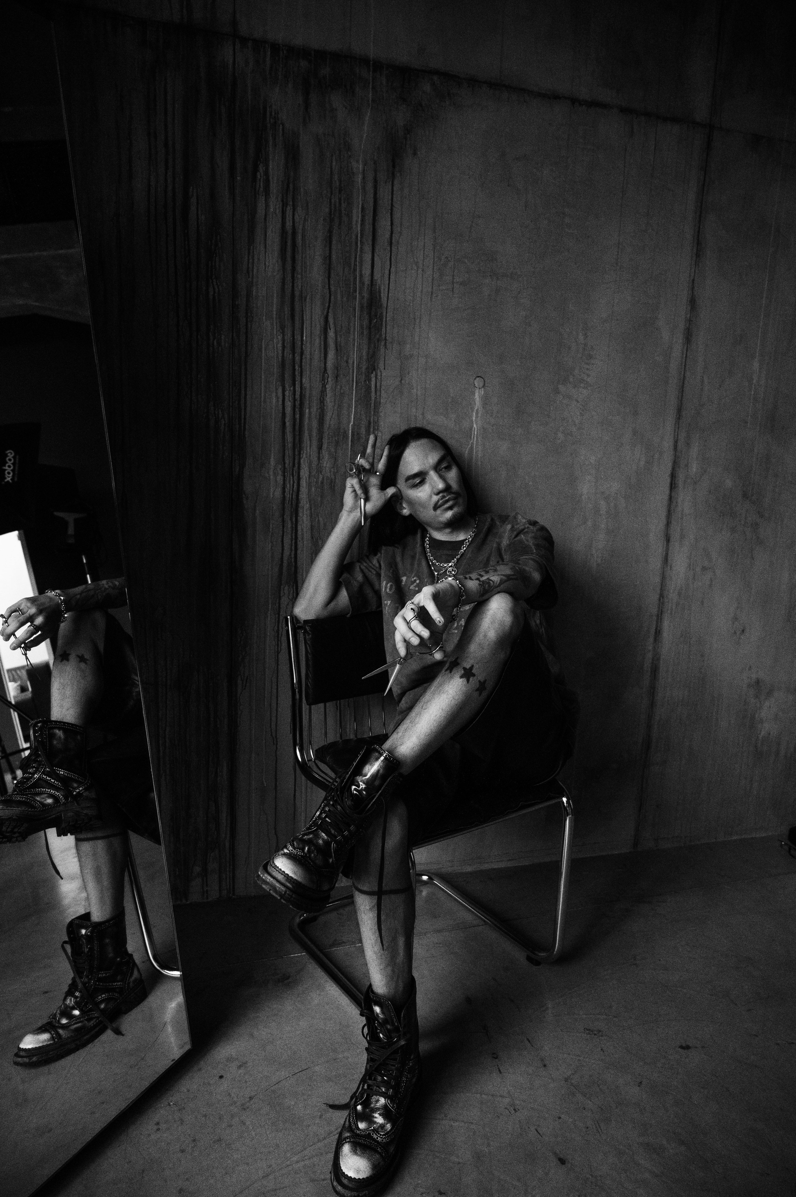 Мужской фотограф СПБ. Профессиональный фотограф беременности в СПБ. Стильные фотосессии беременности в стиле минимализм и классическая фотография