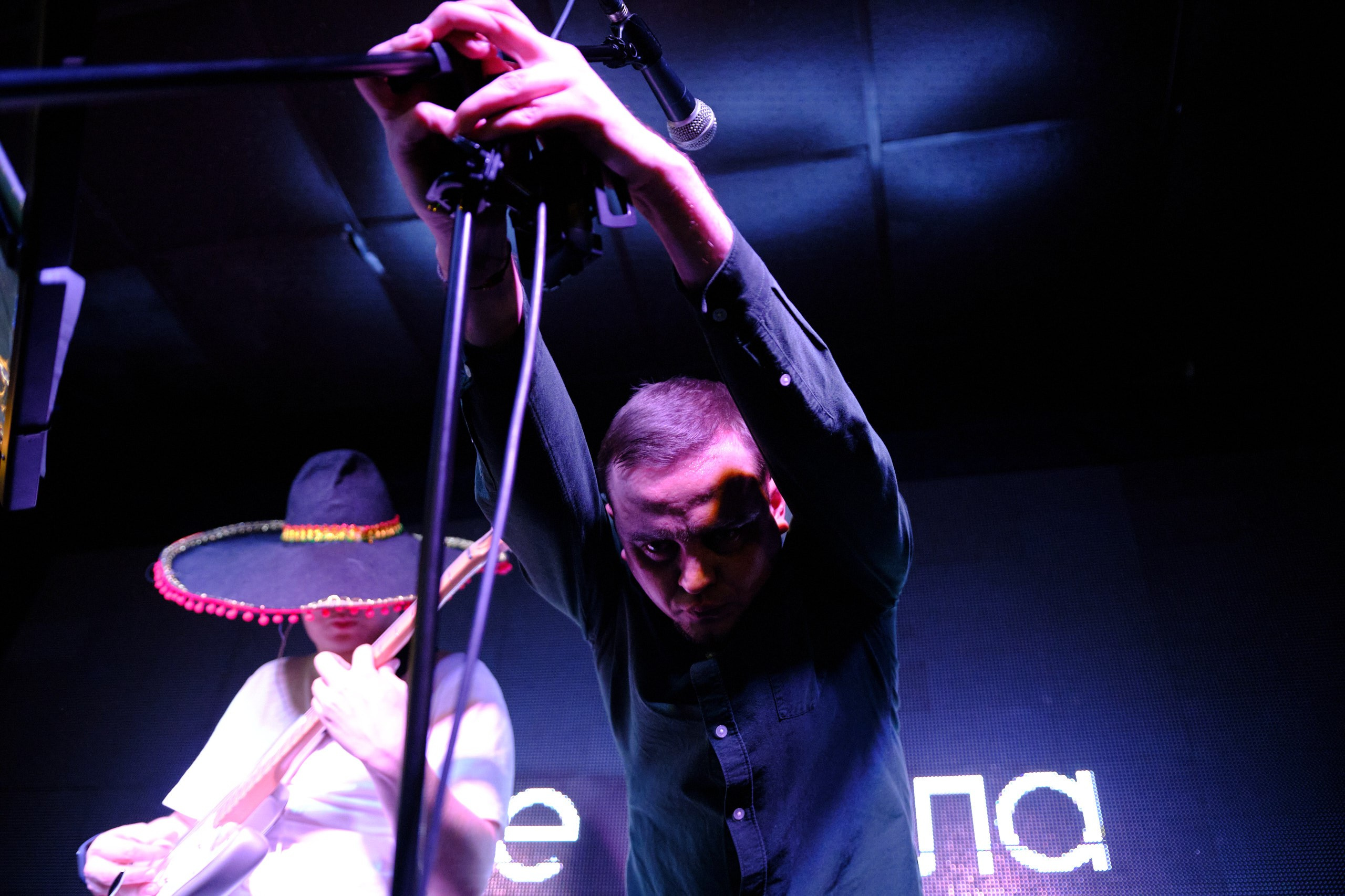 CocoBongo. Антон Ив