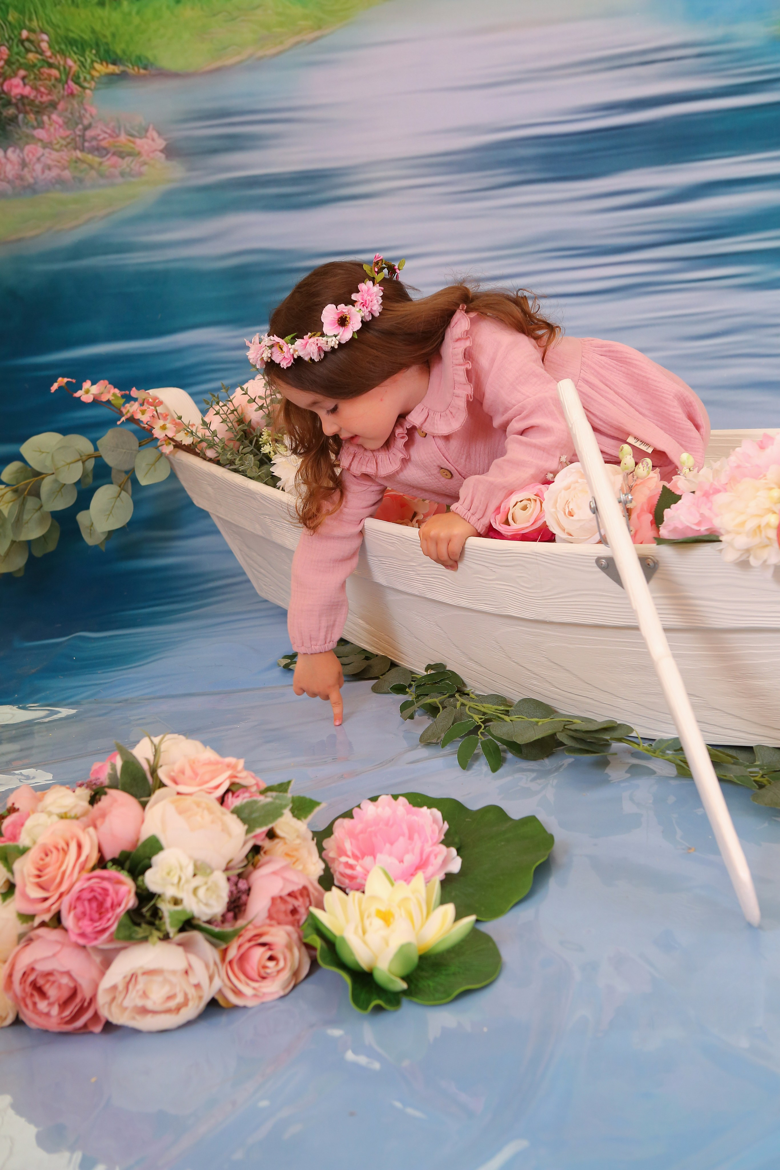 Цветочная лодка. Студия детской и семейной фотографии 12кадров