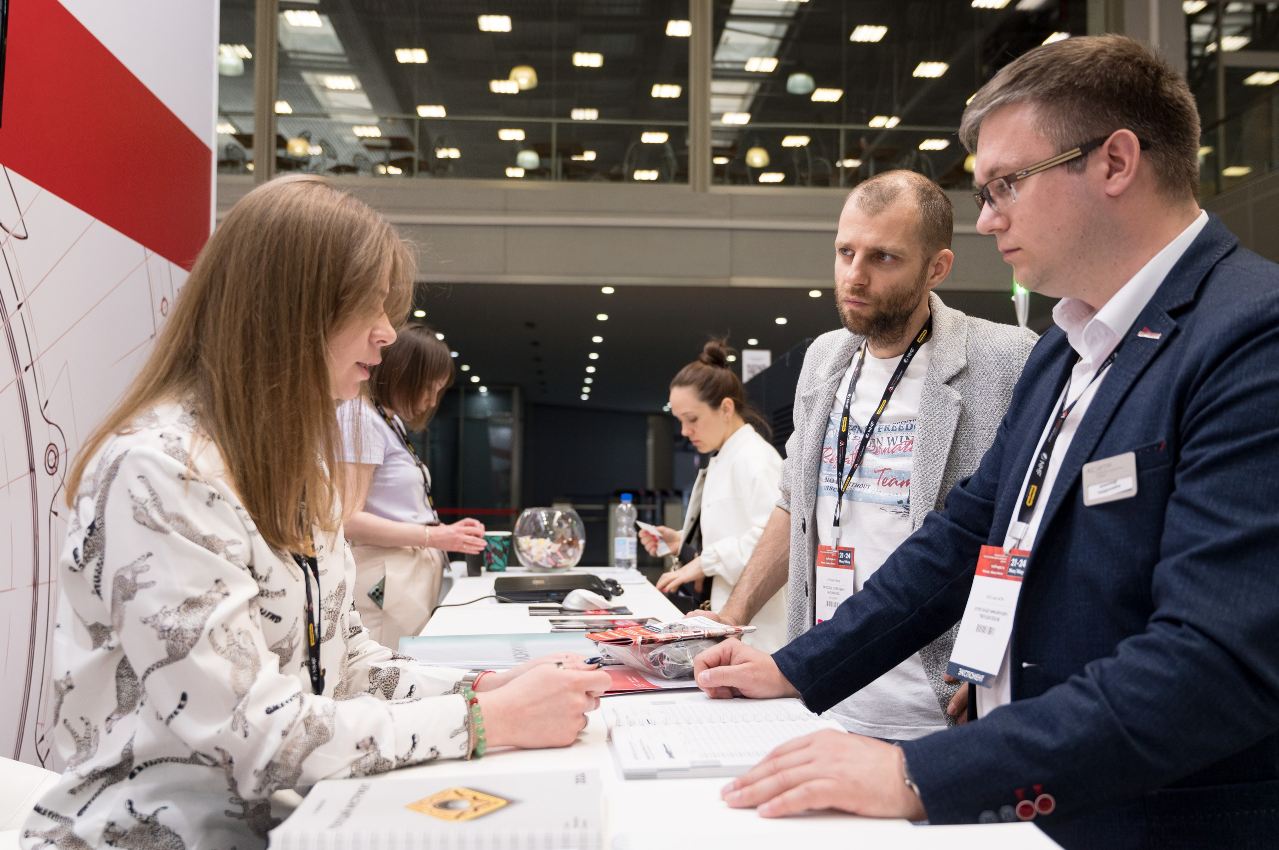 Обзор на стенд АС-ИТР и Эквивалент. Репортажный фотограф и видеограф Слава Думчев. Тимбилдинги, отчетники, корпоративы