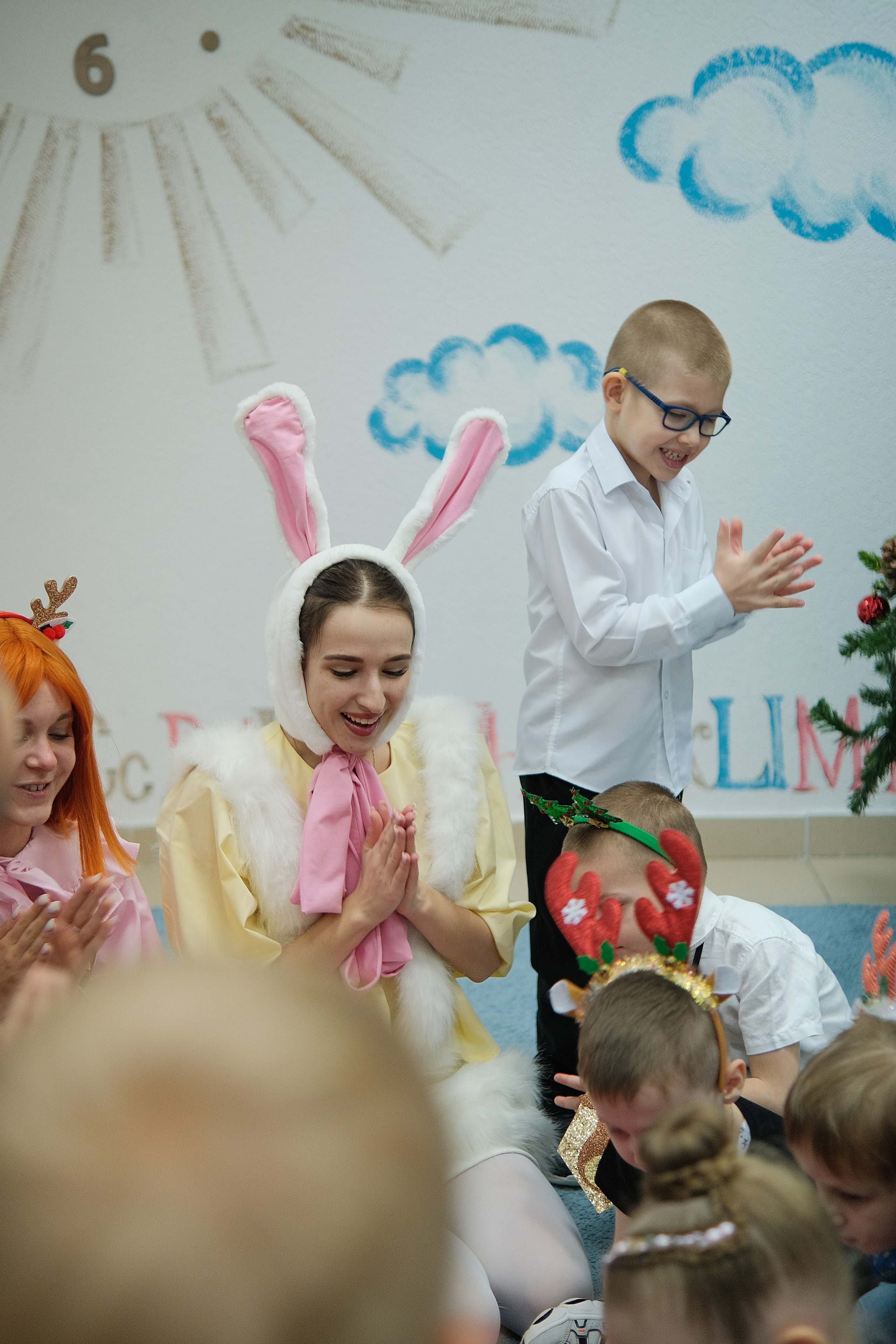 Мир знаний (Новогодний утренник). Serg_film