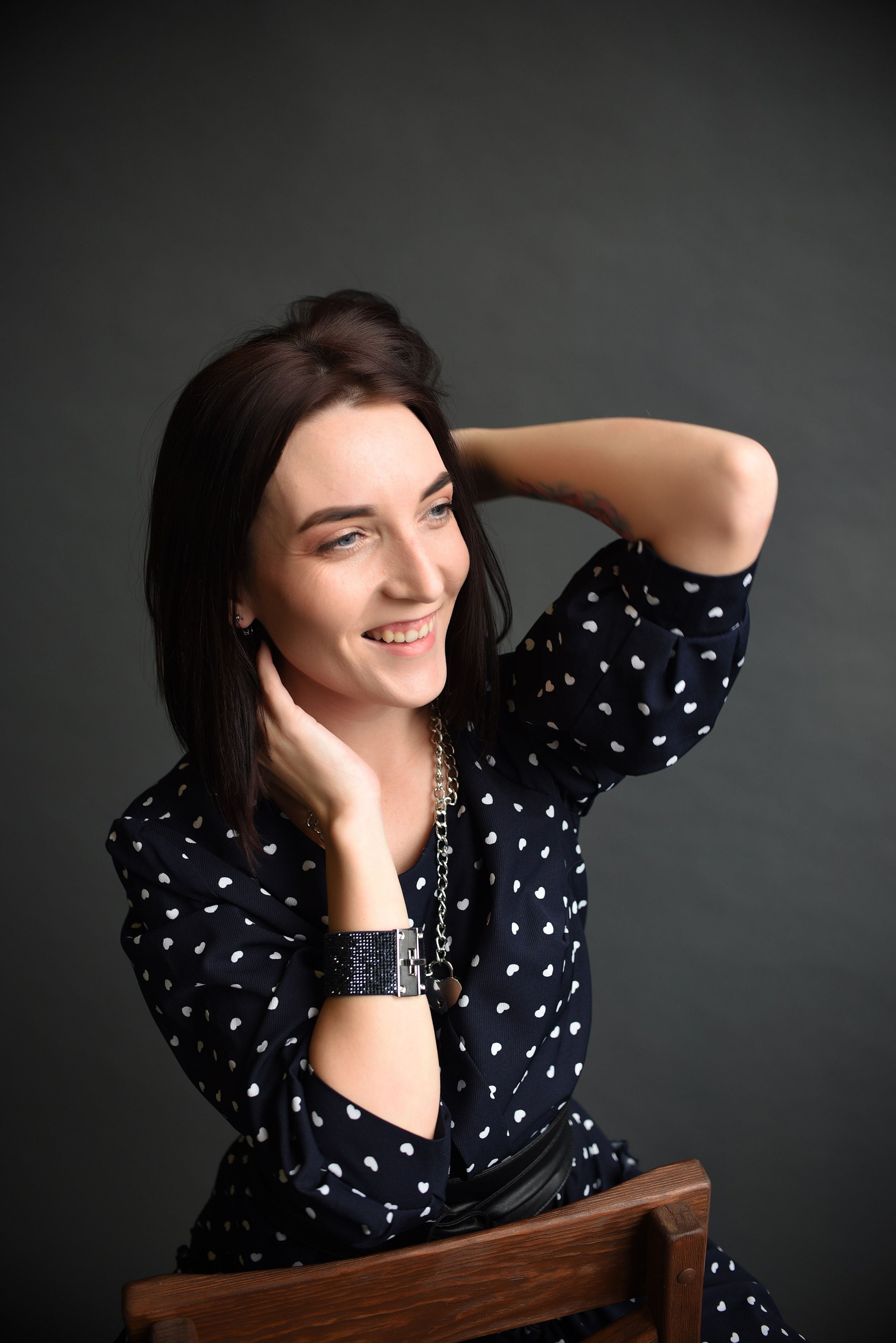 Индивидуальная студийная. Свадебный, семейный, детский, контент фотограф в Омске Максим Ильин