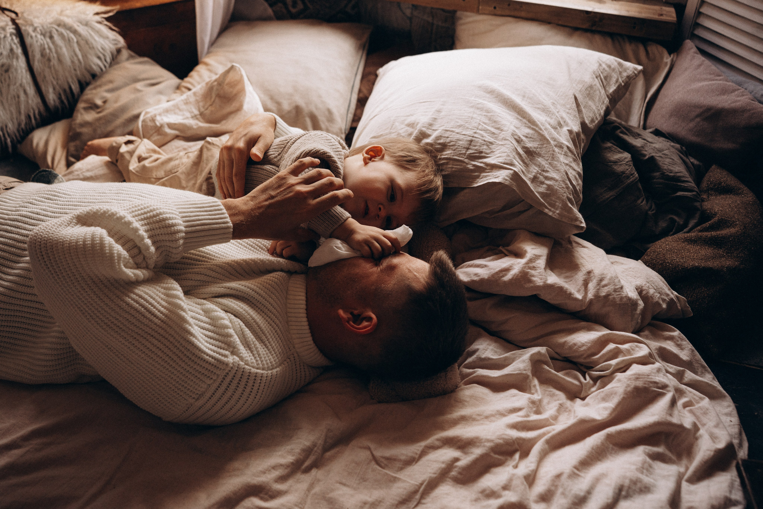 Яна и Ильсур, загородная Фотостудия. Фотограф Новорожденных в Москве. Семейные истории в стиле LIFE