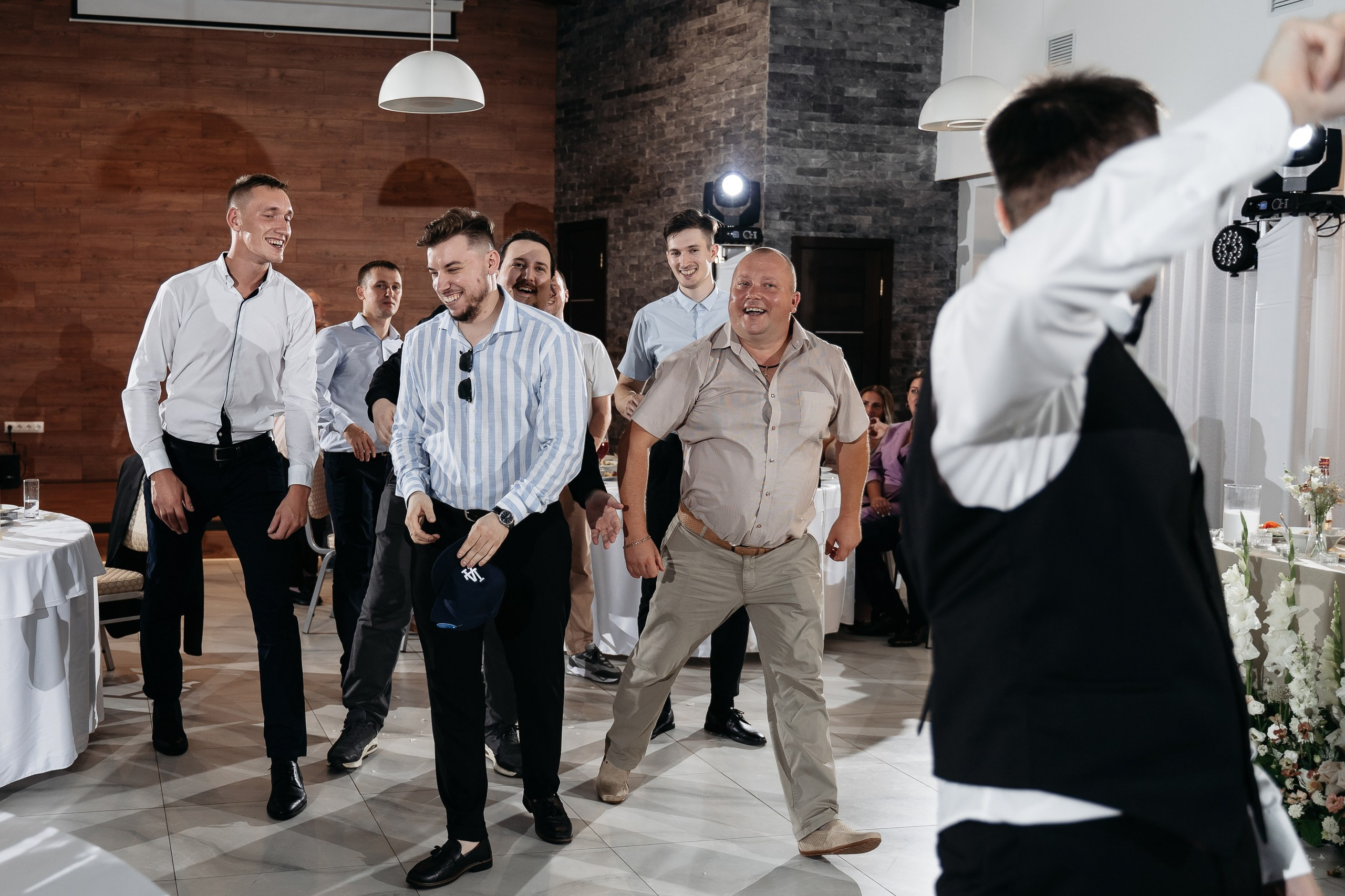 Сверкай, как молния, танцуй, как в последний раз. Олег и Мария Ивановы фотограф и видеограф в Пскове Санкт - Петербурге