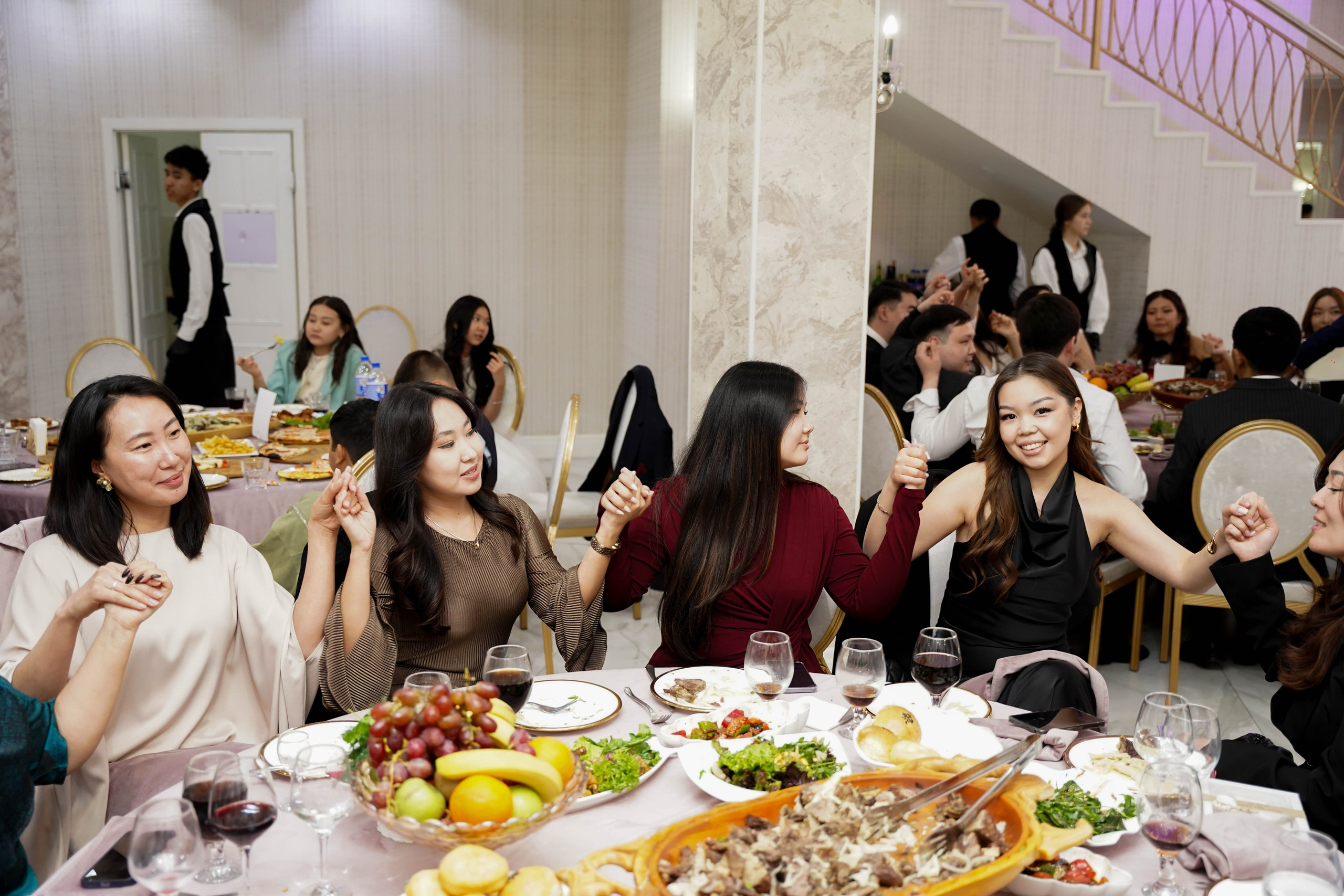 Dana uzatu. Фотограф Ернар Ержанов