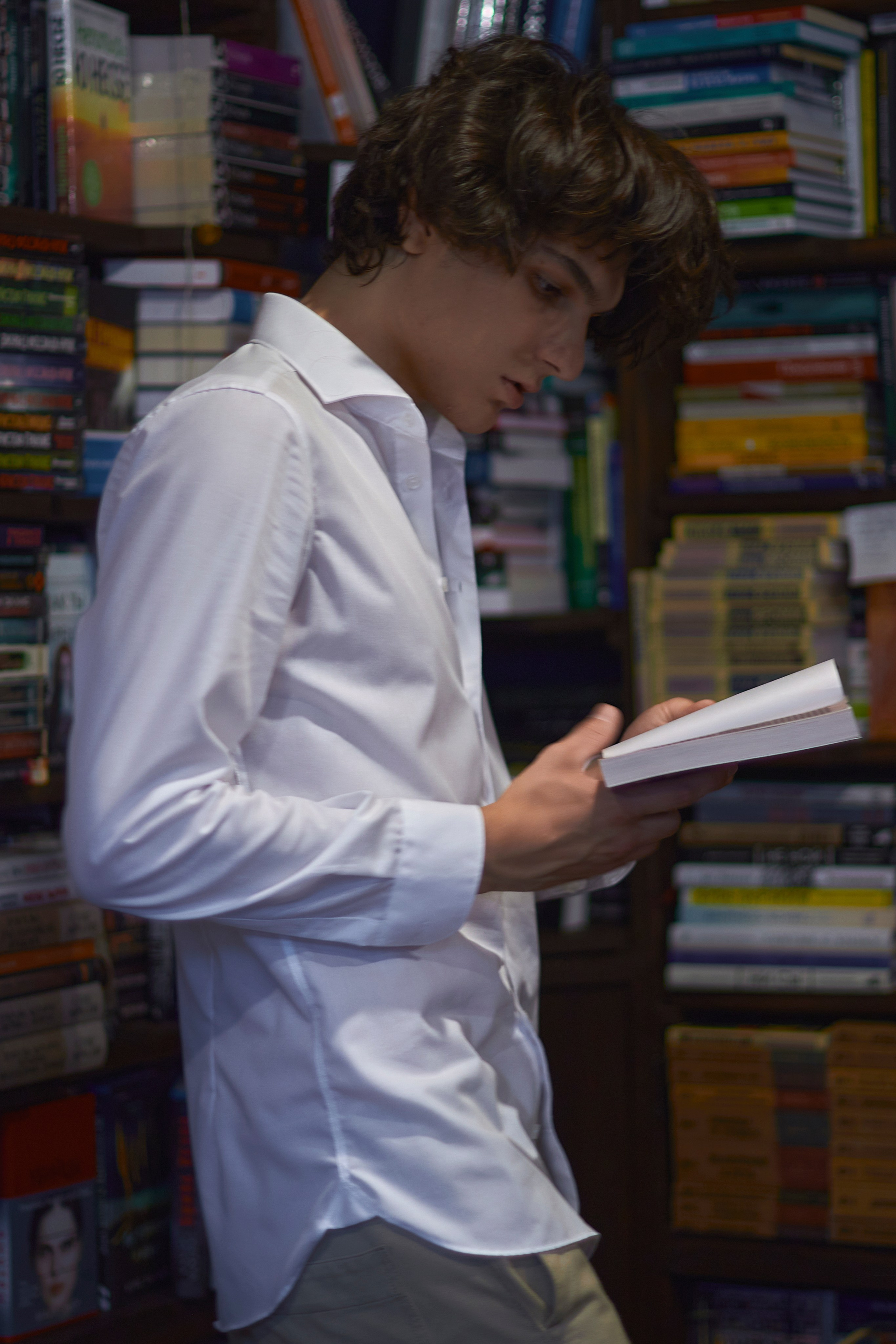 Мужская фотосессия в библиотеке. Семейный и свадебный фотограф в Краснодаре Михеева Светлана