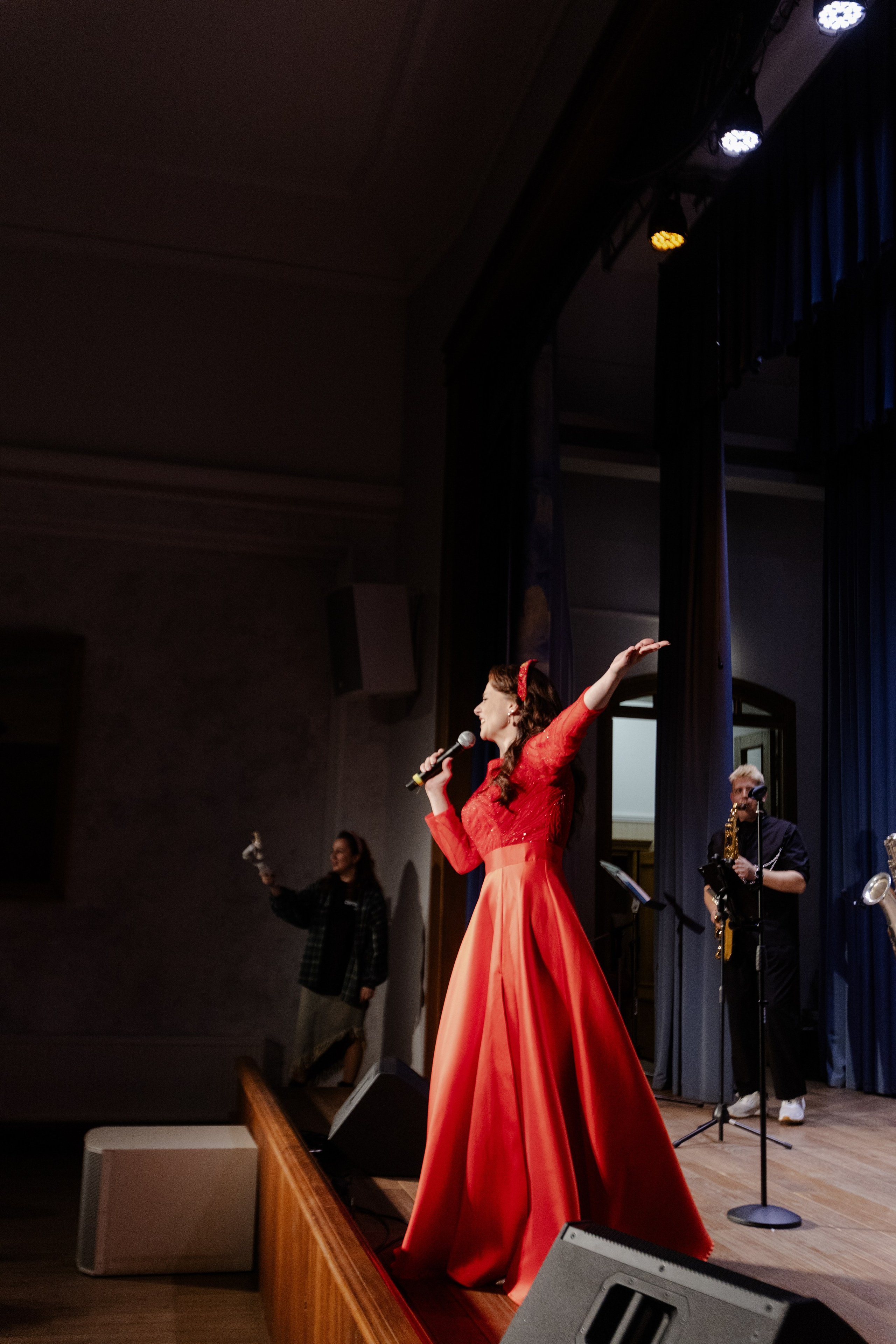 Сольный концерт 4.10. СУРОВЦЕВА project. Эстрадно-народный кавер-бэнд