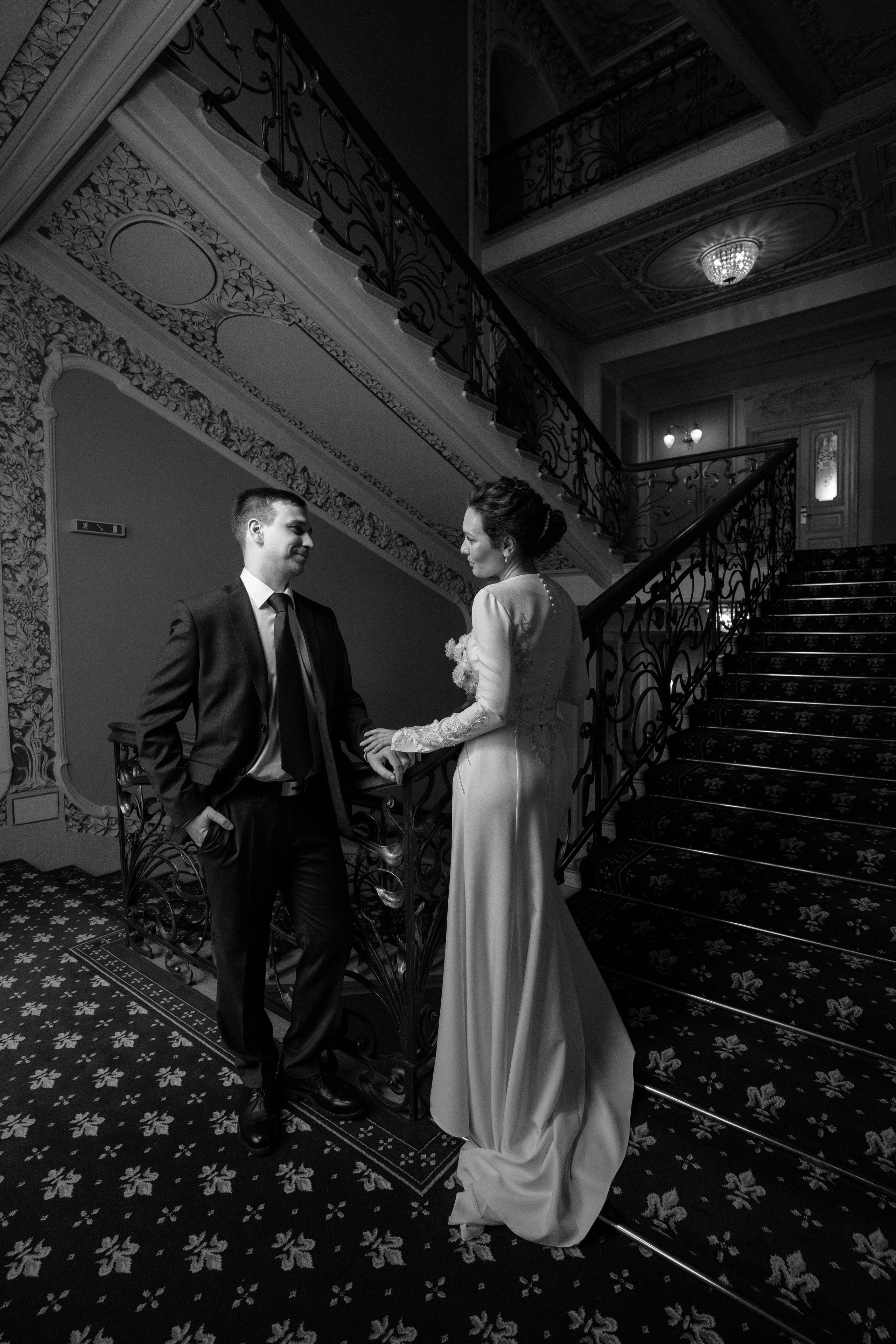 Свадебная фотосессия в гостинице Националь (сборы невесты)