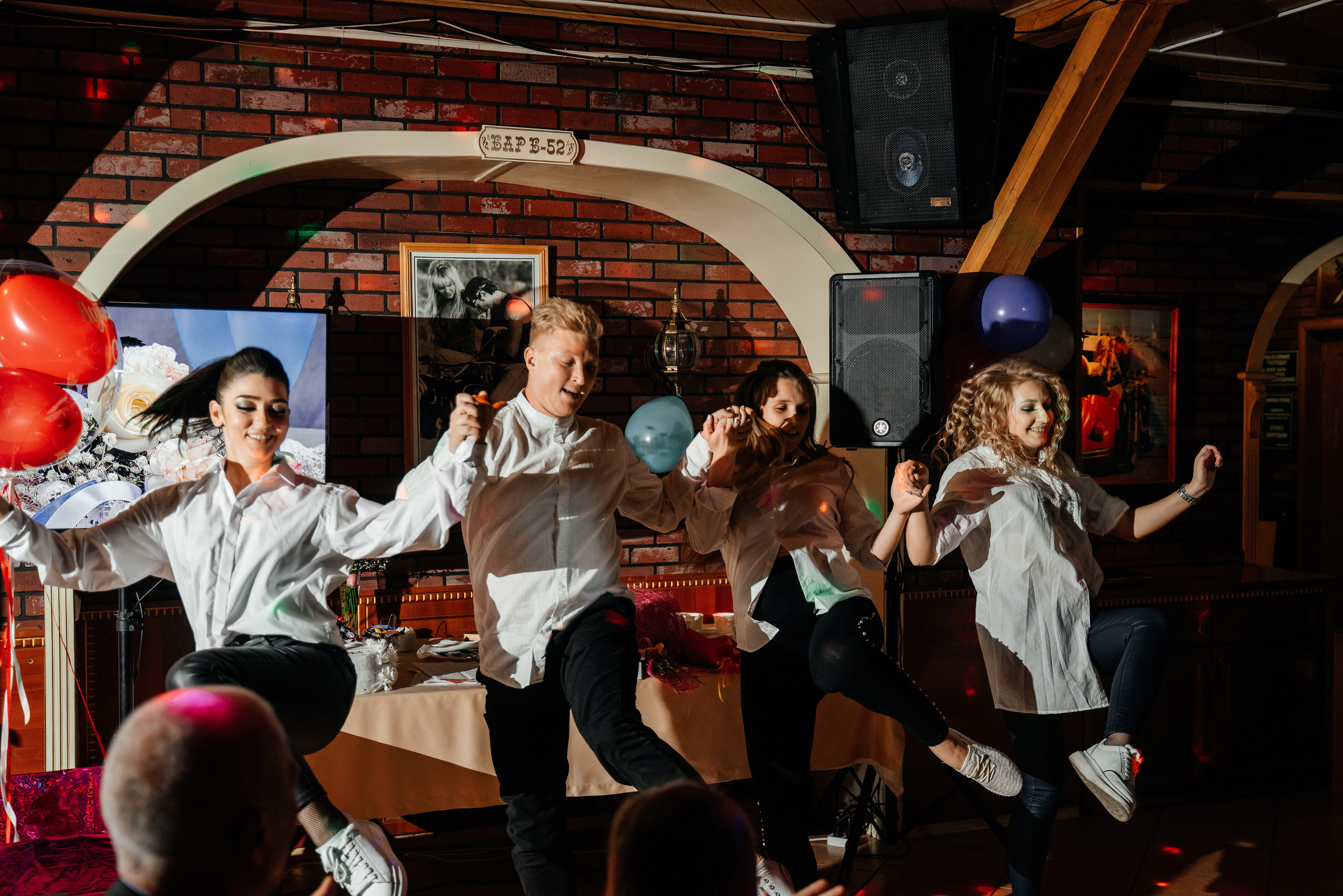 Саша + Ира. Моменты и истории о вас настоящих