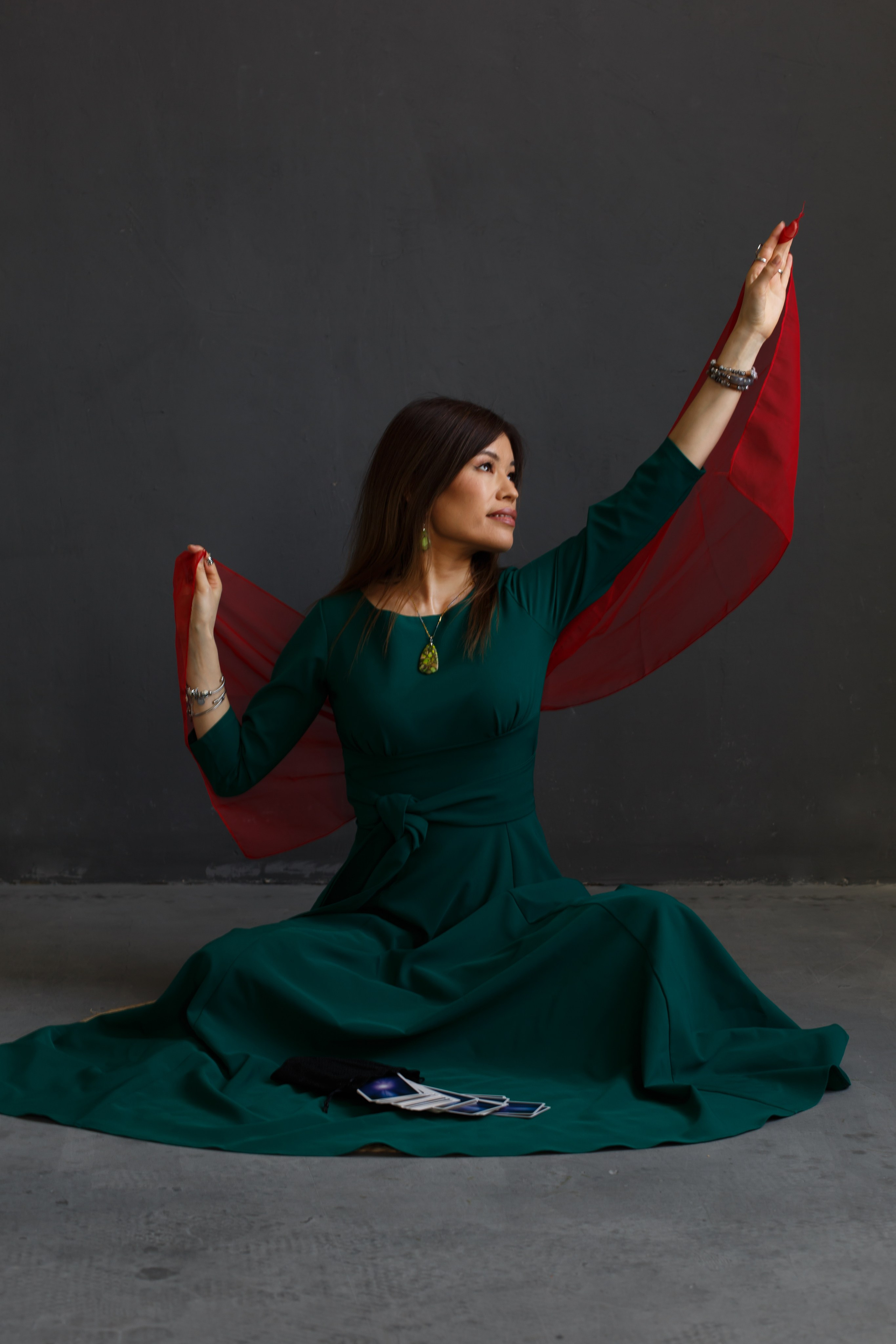 ГУЛЬНАРА практик таро и гвоздестояния. Фотограф в Волгограде Галина Власенко