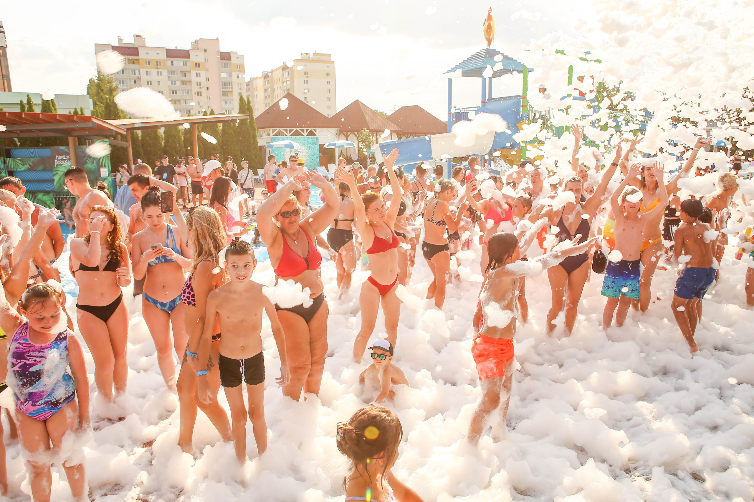 Nova Paradise. Свадебный и предметный фотограф Ренат Каламперов