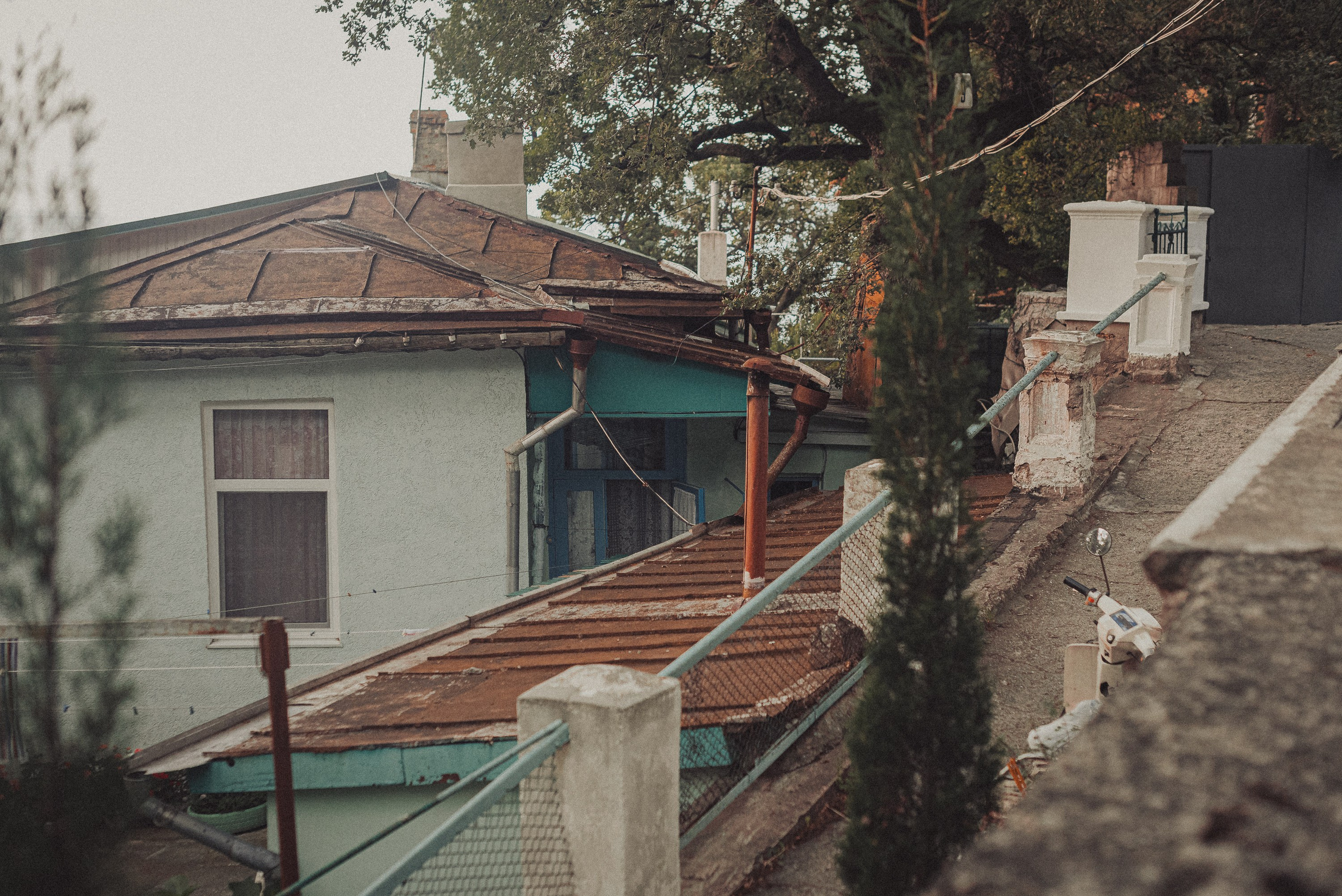 Проект «На улице Ленина». Алупка, ул. Ленина. Документальный фотограф Илья Тихановский