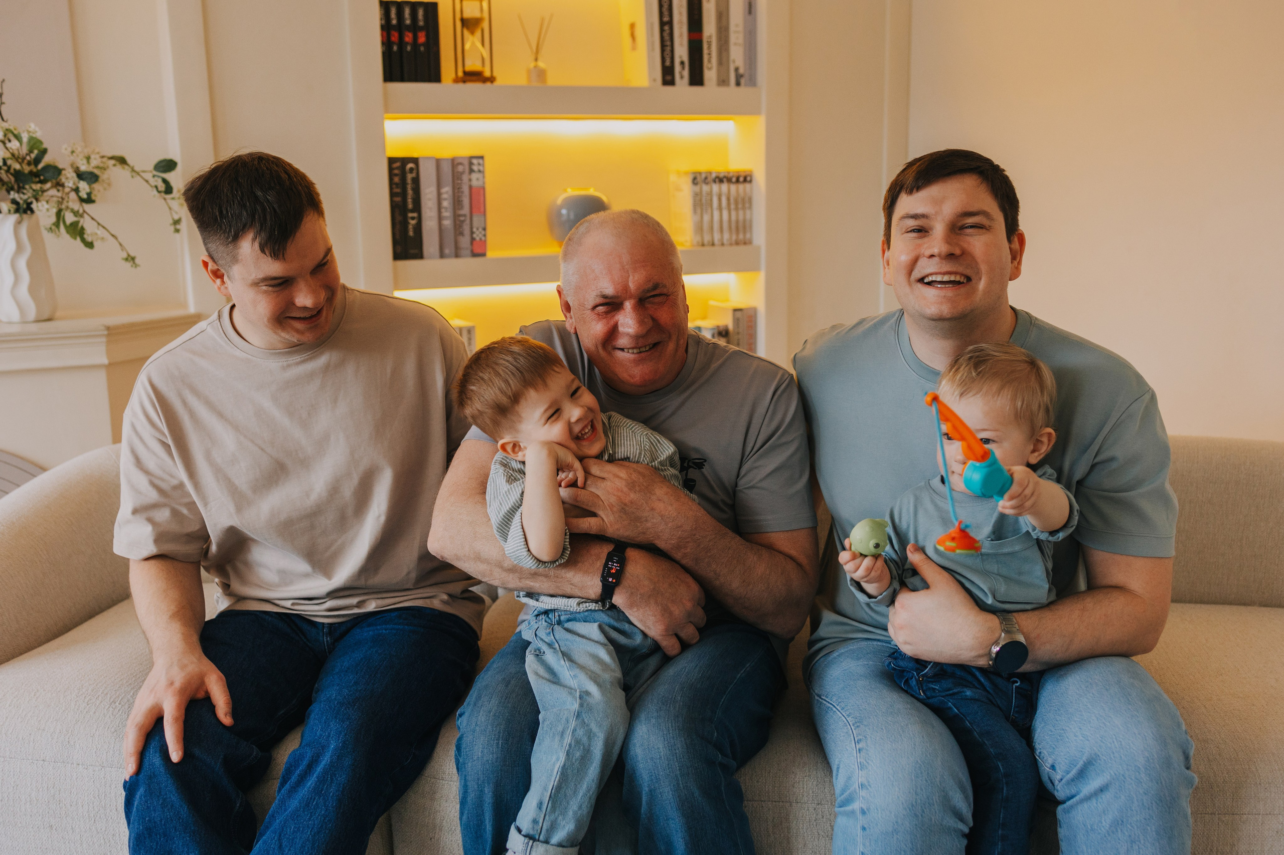 Большая семья. Домашняя фотосессия