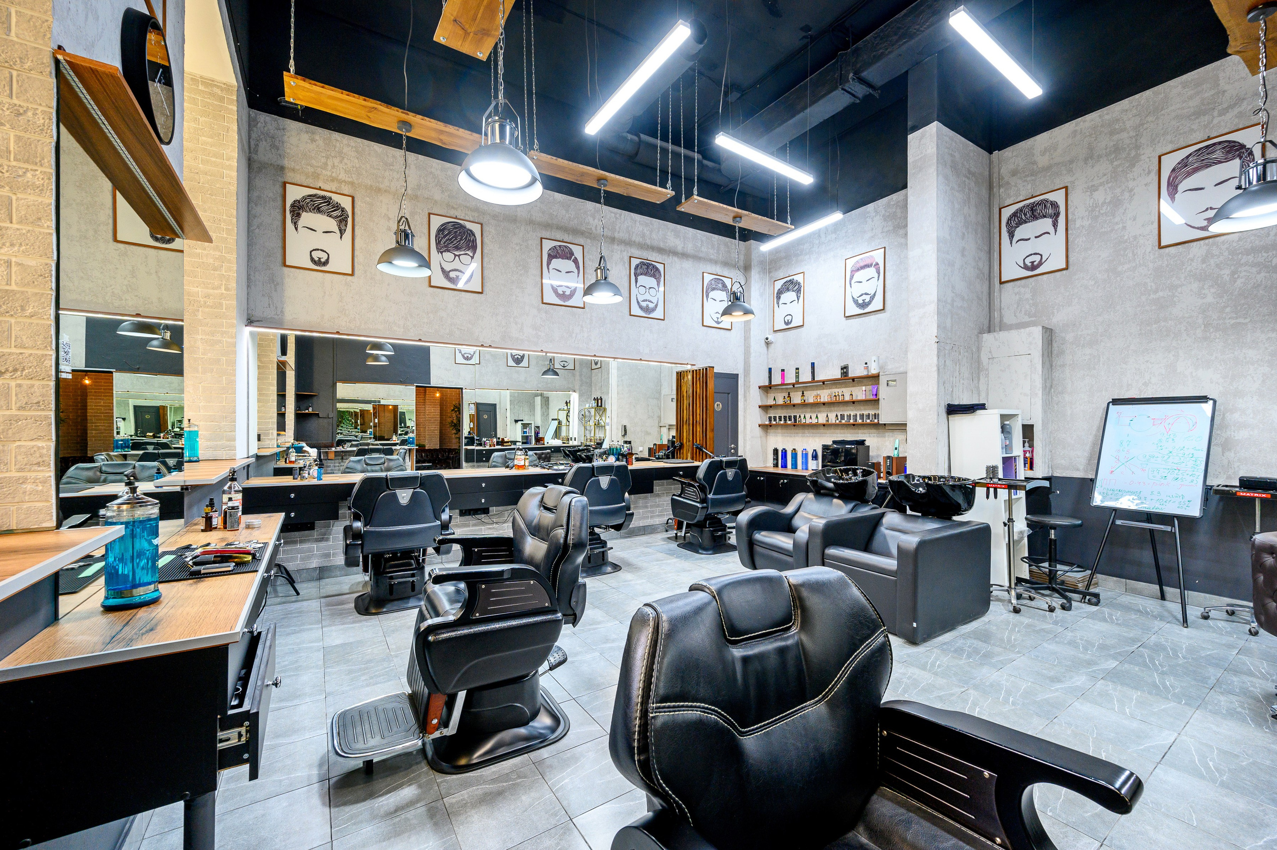 Студия стрижки TOPHAIR. Интерьерный фотограф. Фото- видеосъемка недвижимости Санкт-Петербург