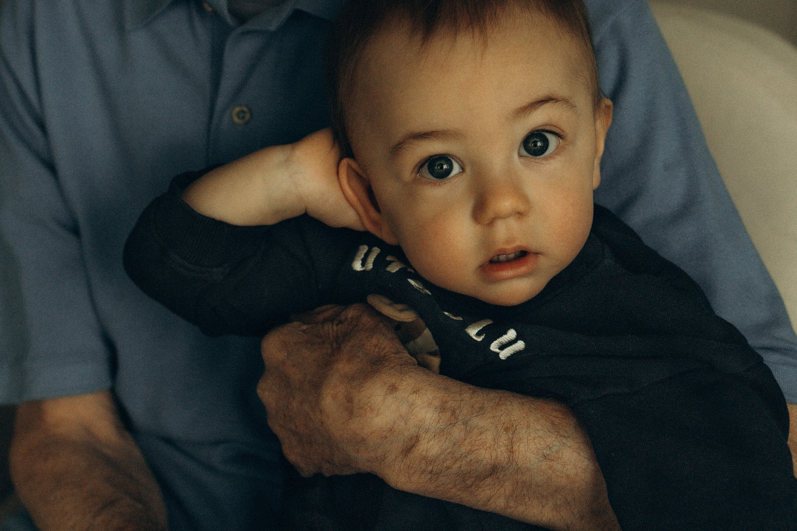 Семейная фотосессия для большой семьи в студии. Семейный фотограф в Ижевске Даша Денисова