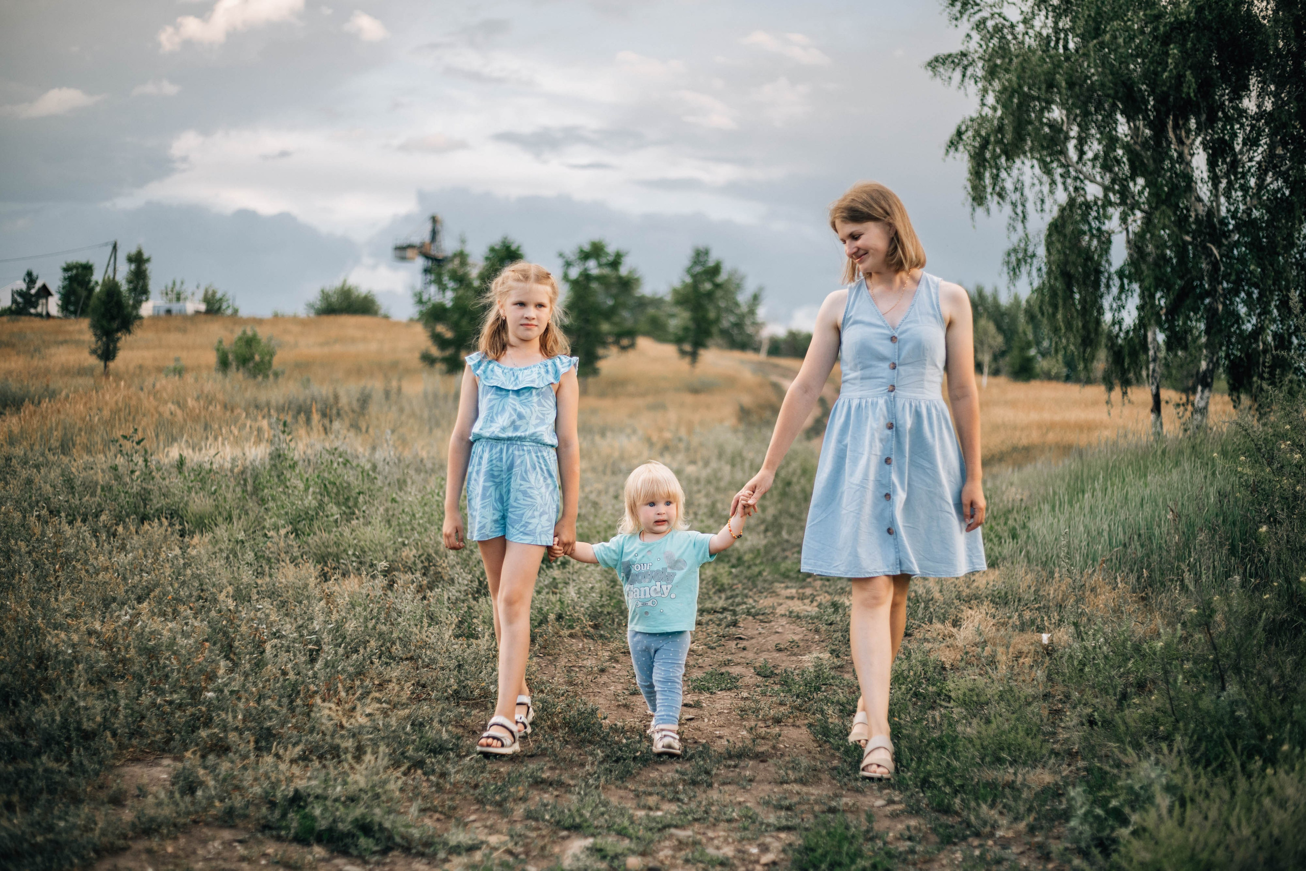 Оля с доченьками. Семейный и детский лайфстайл фотограф Юлиана Дрот Красноярск