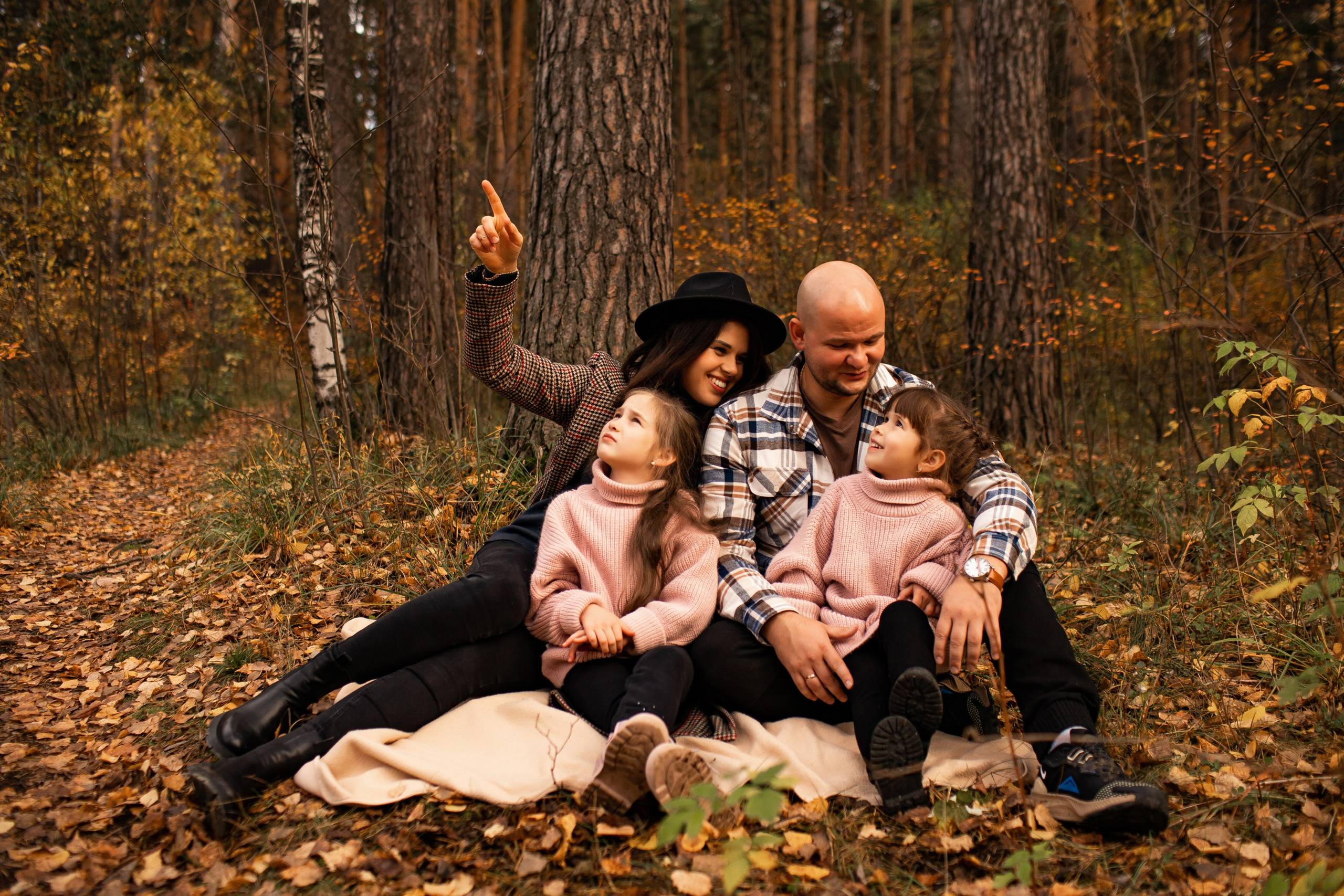 Ирина Саша и девочки. Семейная съемка — это красивый способ признаться своей семье в любви