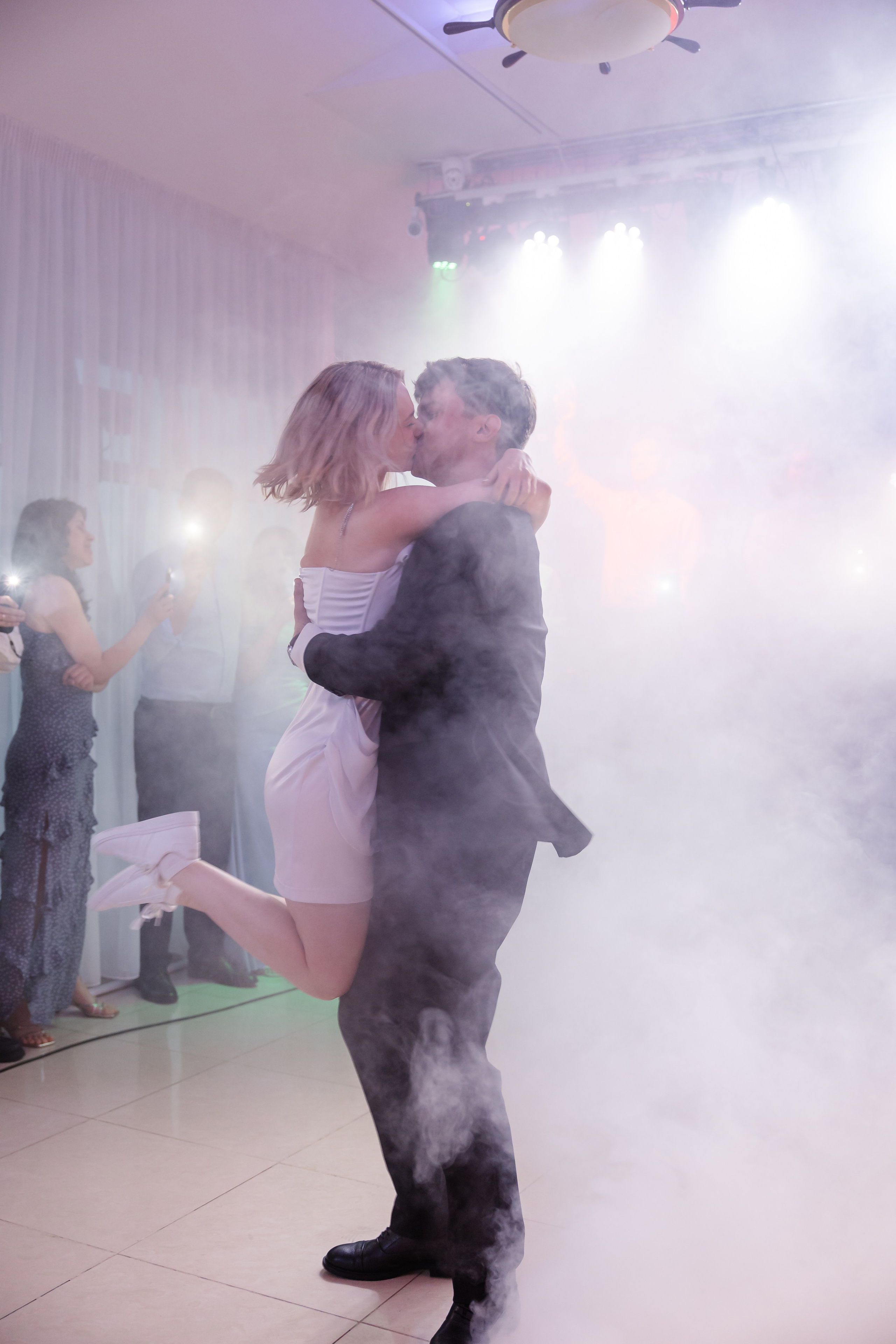 Как выбрать ведущего на свадьбу и не пожалеть: 7 правил от фотографа с опытом. Фотограф, видеограф на свадьбу в Москве Никита Назаров