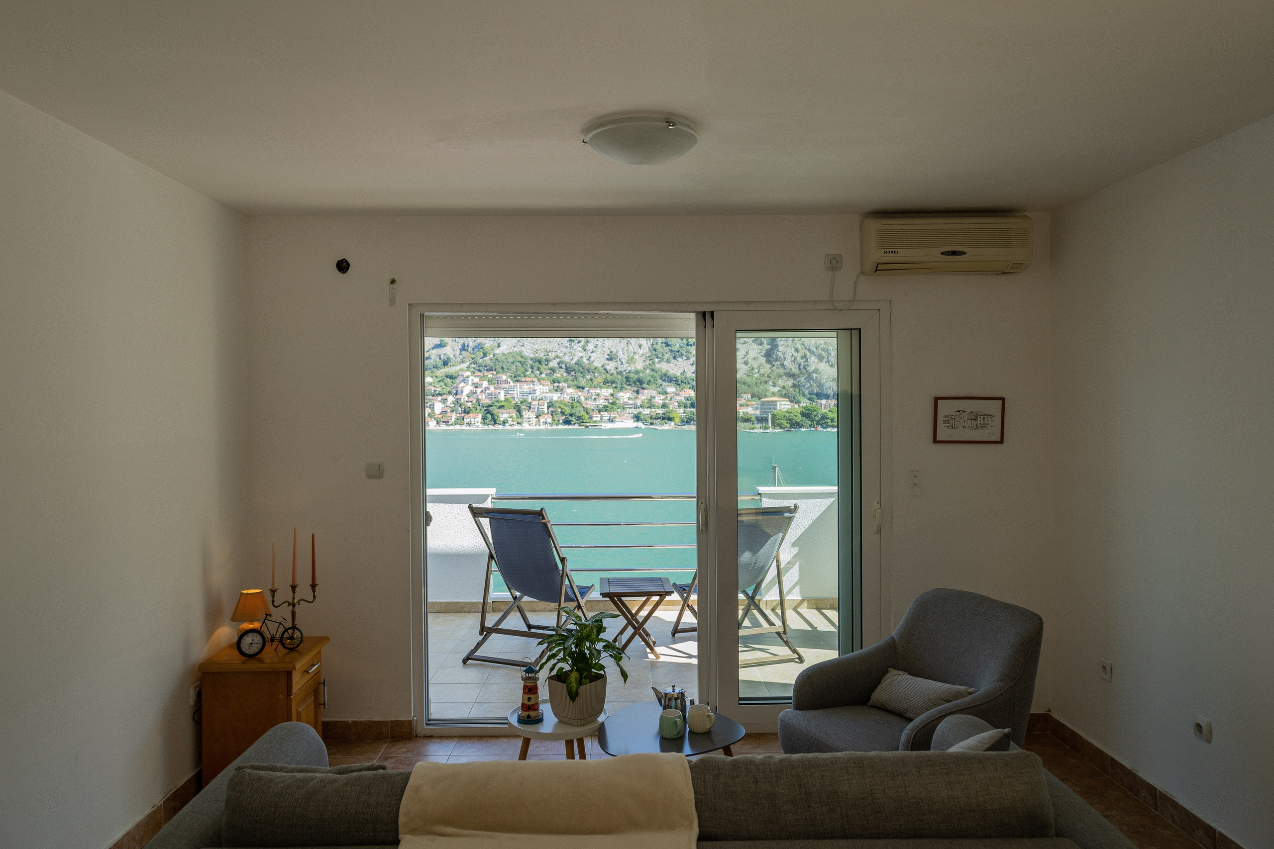 Private apartment for rent. Fotograf u Crnoj Gori-porodično fotografisanje sa djecom, lovestory, nekretnine