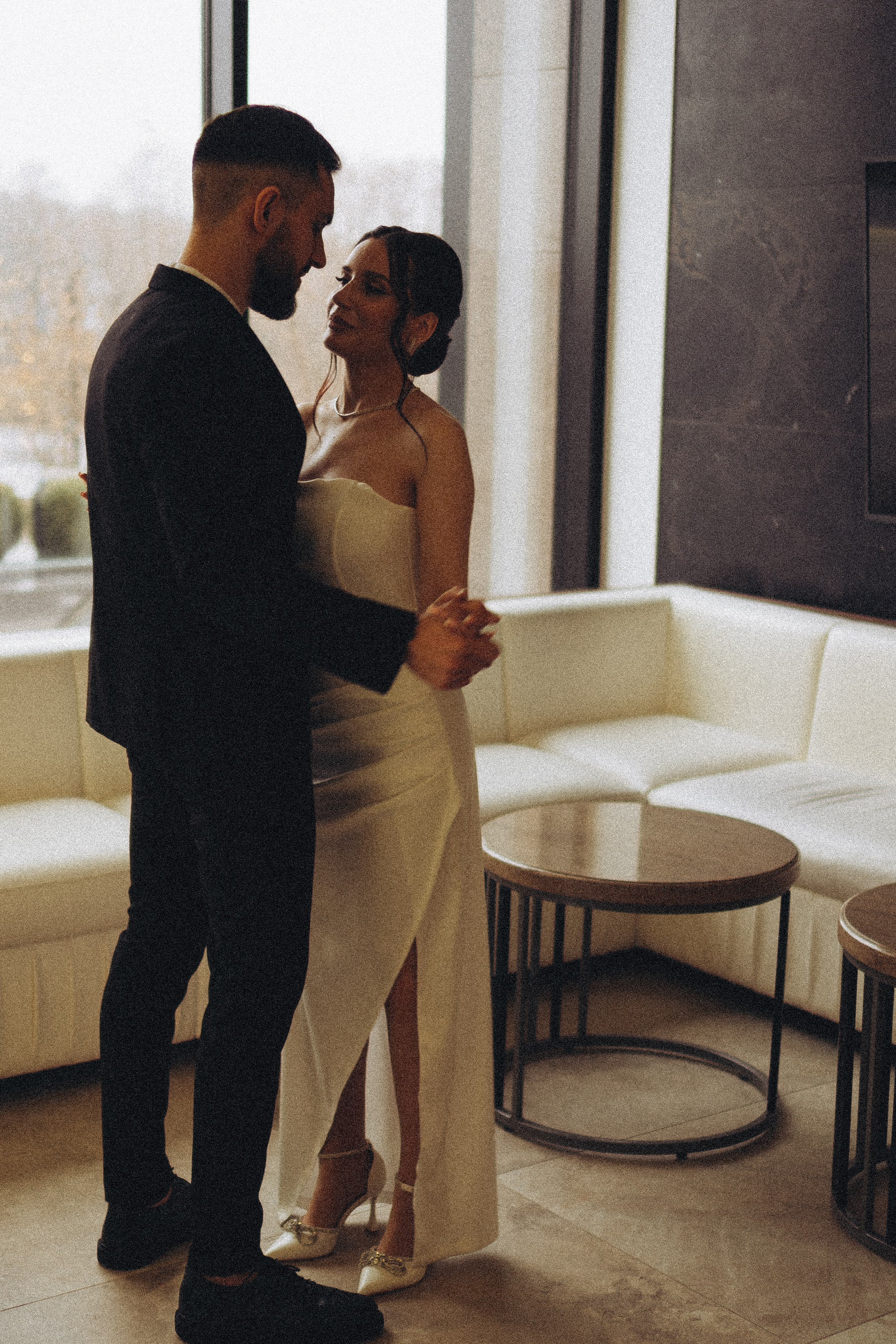 СВАДЕБНАЯ СЬЕМКА СБОРОВ ЖЕНИХА И НЕВЕСТЫ В ОТЕЛЕ И ТАКЖЕ ФОТОСЕССИИЯ В ОТЕЛЕЕ МЕГАПОЛИС БРЯНСК. Профессиональный фотограф, Санкт-Петербург — Виктория Богомолова