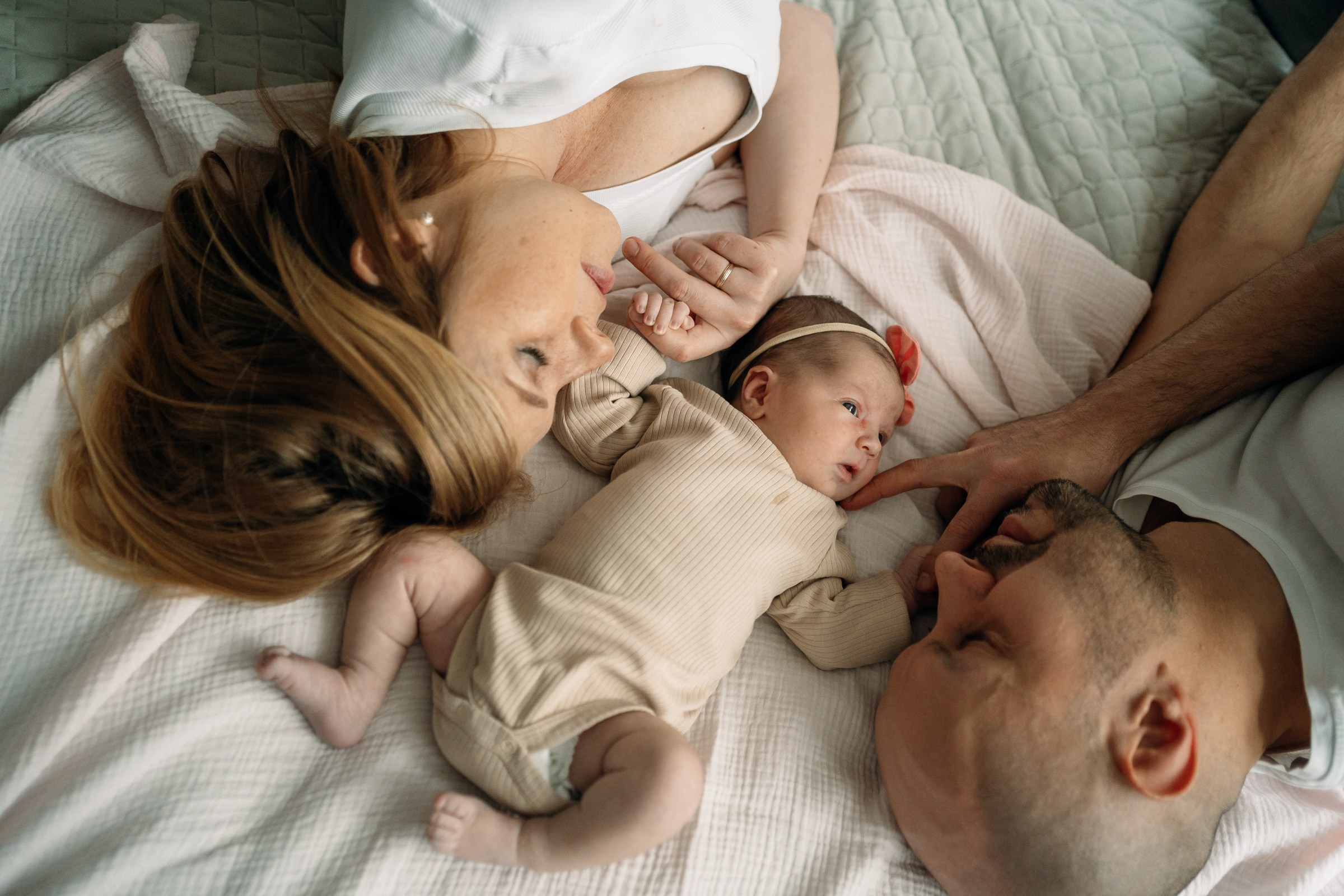 Арине 10 дней семейная съемка. Семейный видеограф и фотограф Соснина Марина