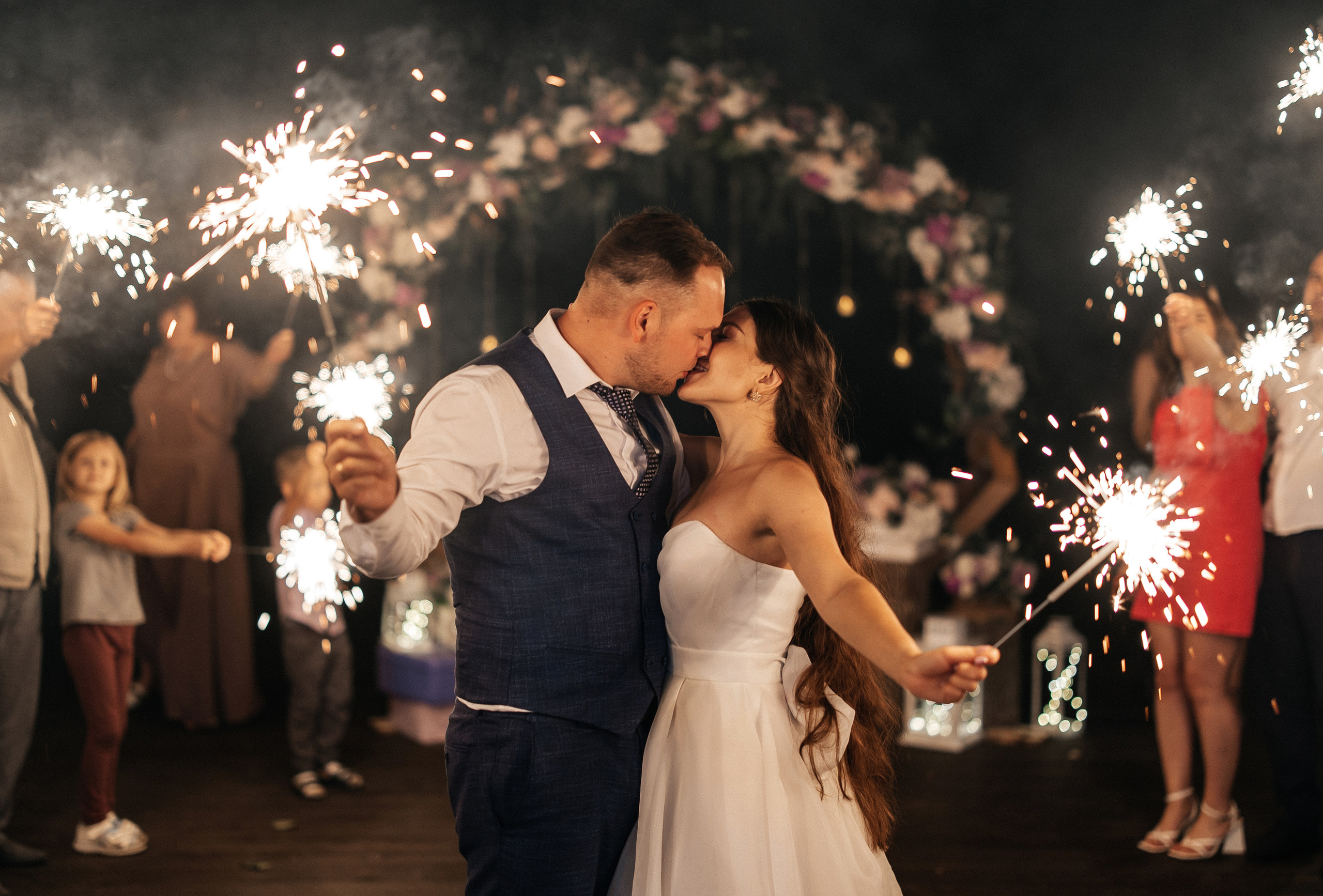 Юлия & Максим | 05.08.23. Свадебный и семейный фотограф в Омске Евгения Хакимова