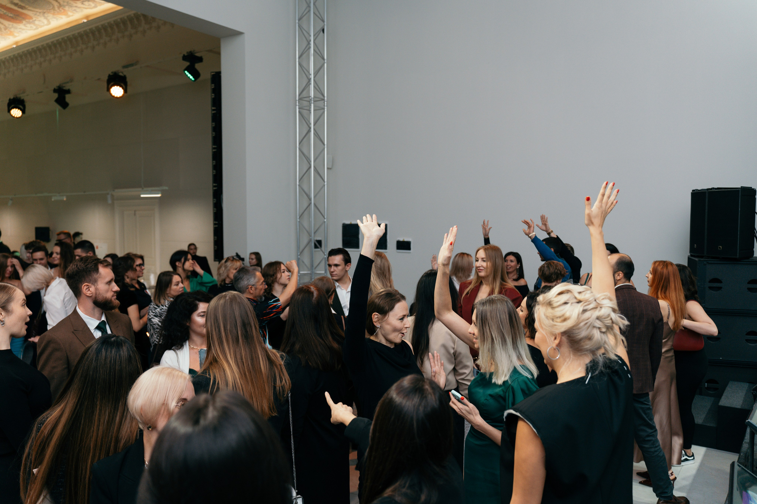 METOD Conf. Я занимаюсь событийной, свадебной, товарной, студийной… фотографией