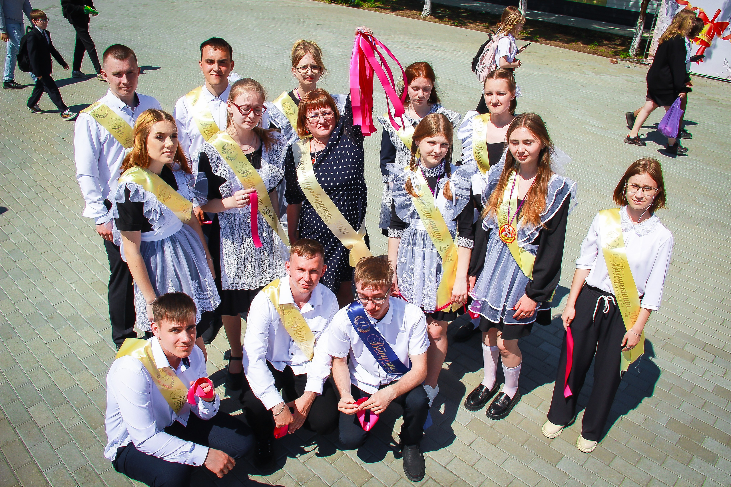 9-11 классы СЪЁМКИ ВЫПУСКНЫХ И ПОСЛЕДНИХ ЗВОНКОВ. Выпускные альбомы для школ и Детских садов в Барнауле /Выпускные/Свадебные/Детские/Семейные и др. виды съёмок /Фотограф Вера Валейко