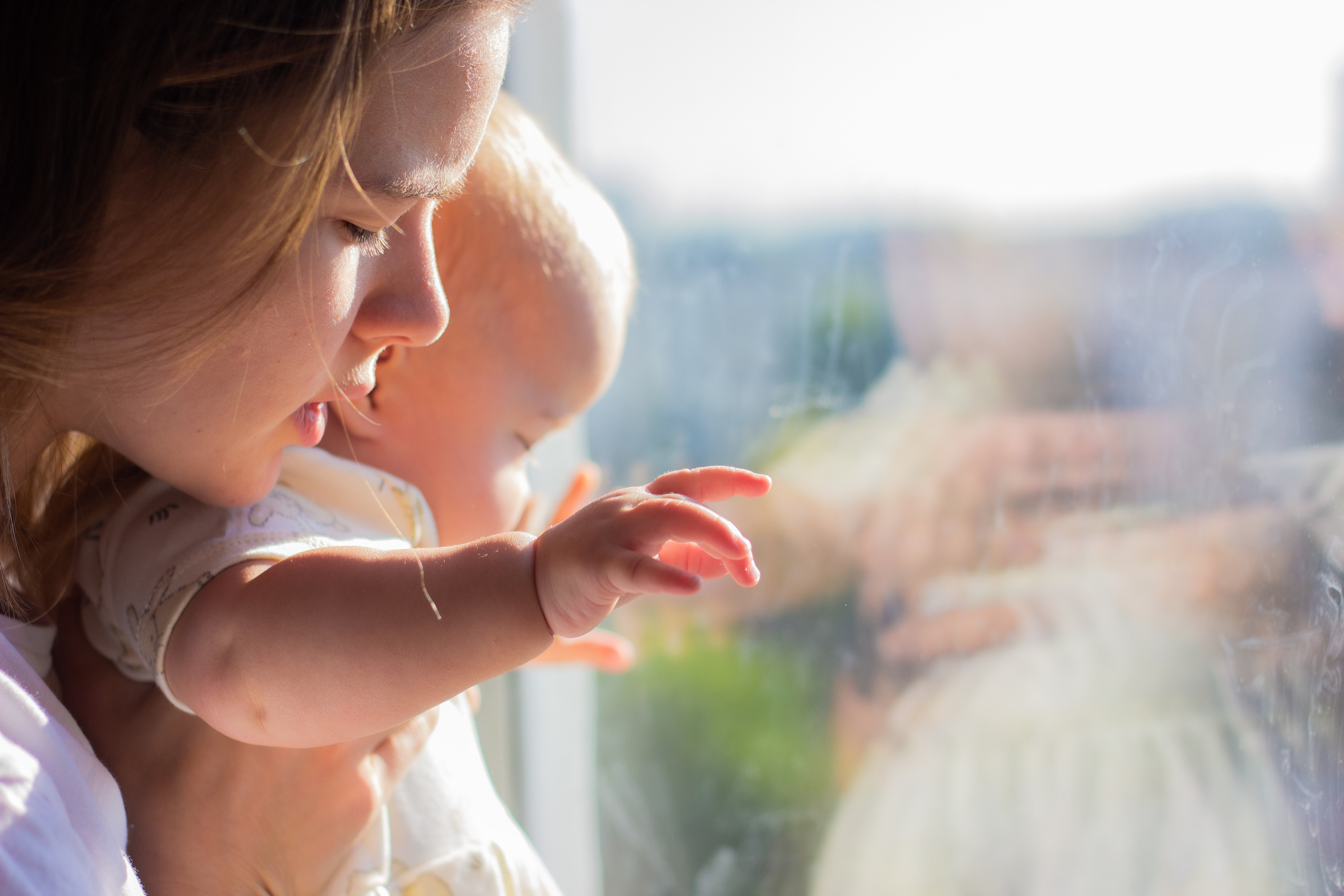 Варя и Лиза. Фотограф грудного вскармливания в Москве Екатерина