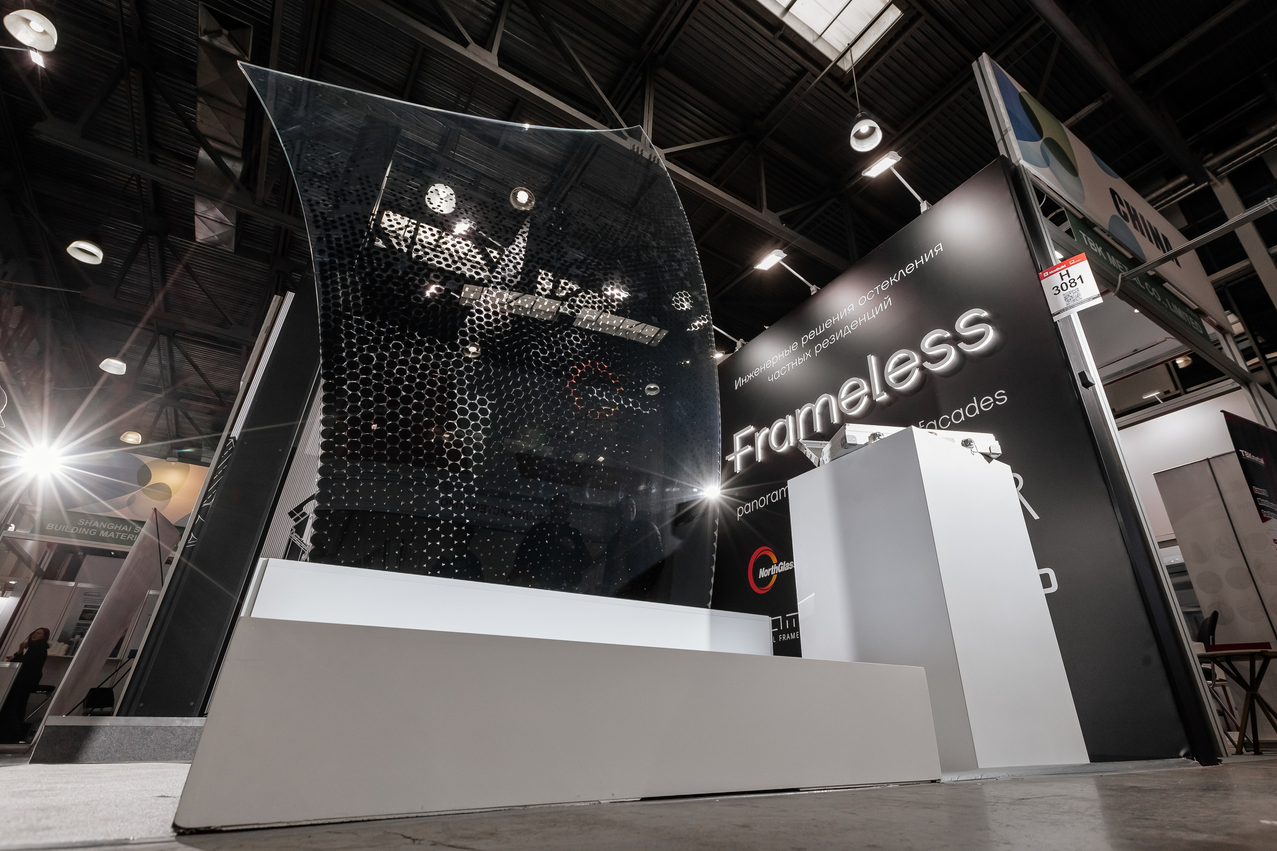 Frameless на выставке mosbuild. Профессиональный фотограф Инесса Новикова в Москве