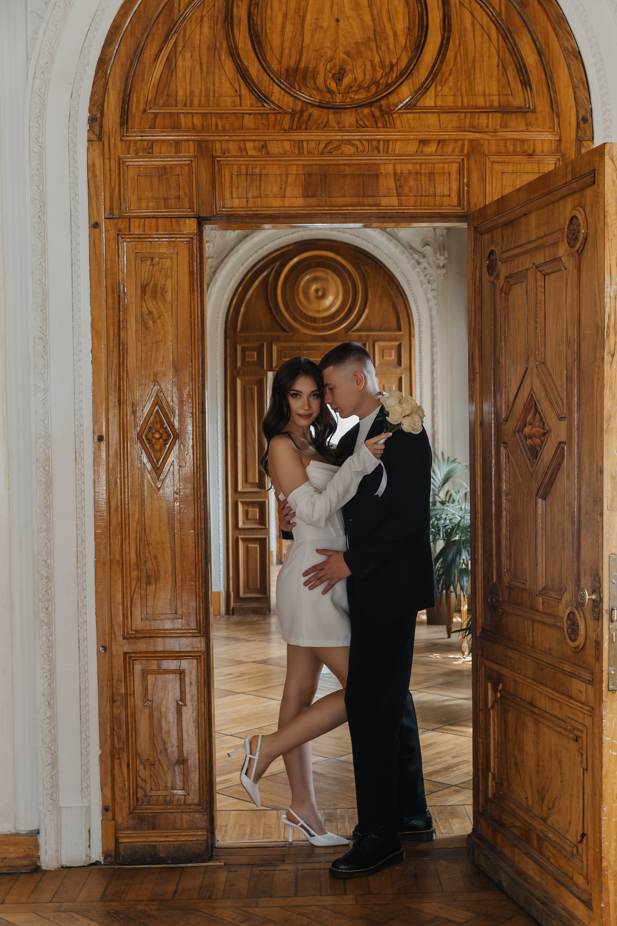 Свадебная фотосессия в Библиотеке-читальне им. А. С. Пушкина. Фотограф и видеограф Анна Домашенко